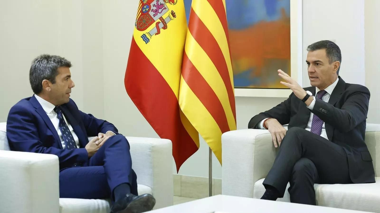 Imatge d'arxiu d'una reunió de Carlos Mazón amb Pedro Sánchez Imatge d'arxiu d'una reunió de Carlos Mazón amb Pedro Sánchez