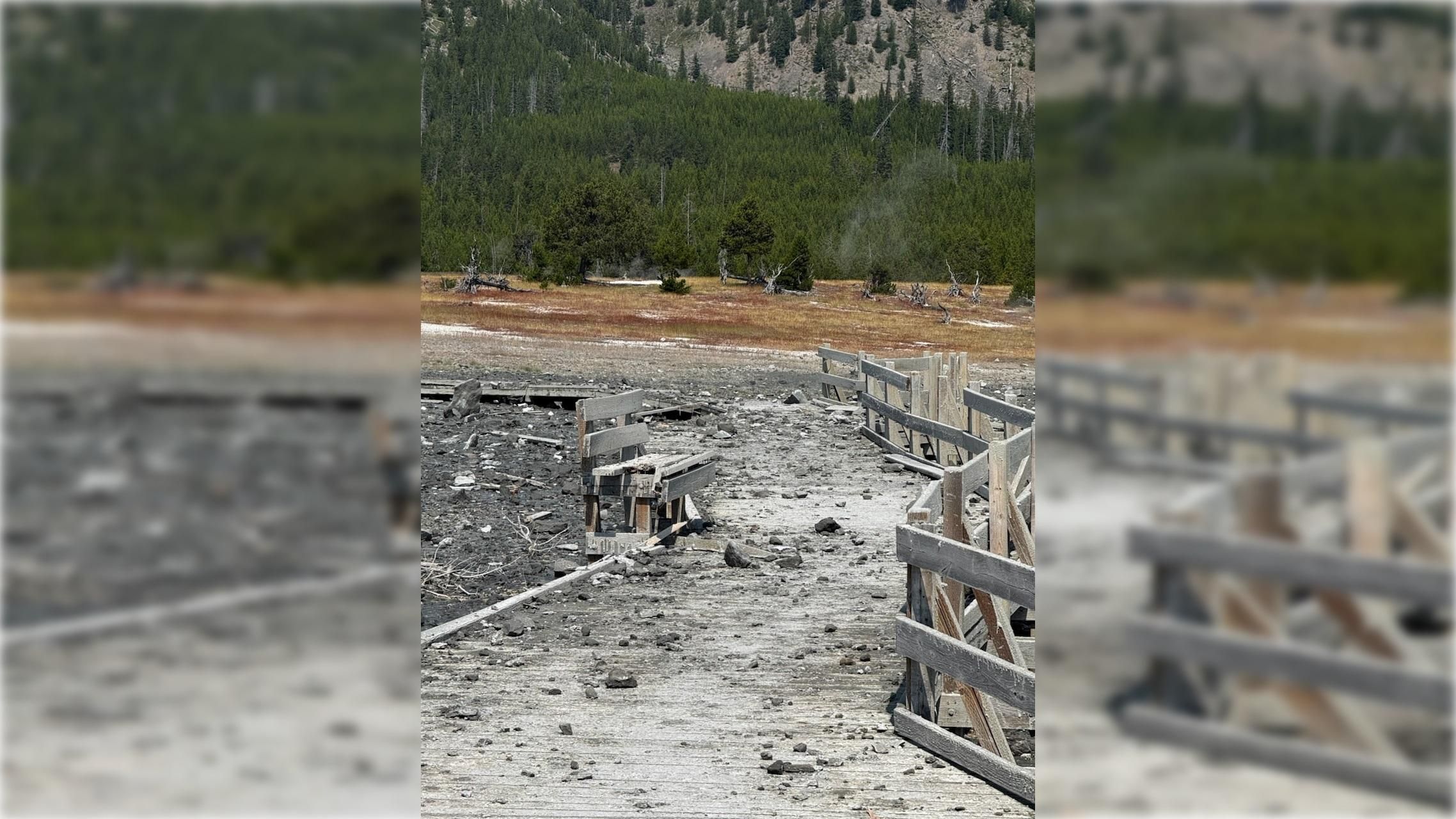 Així han quedat les passarel·les de Biscuit Basin després de l'explosió
