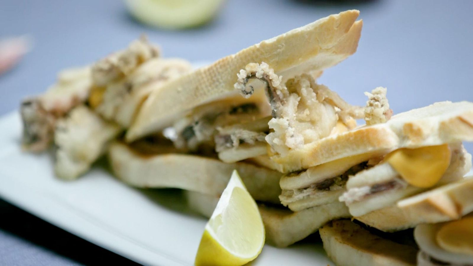 Entrepà de calamars i cansalada