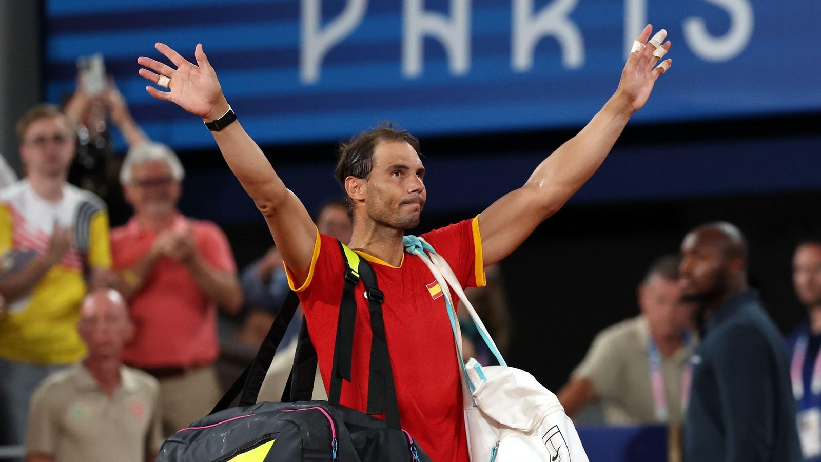 El tenista Rafa Nadal anuncia que es retira