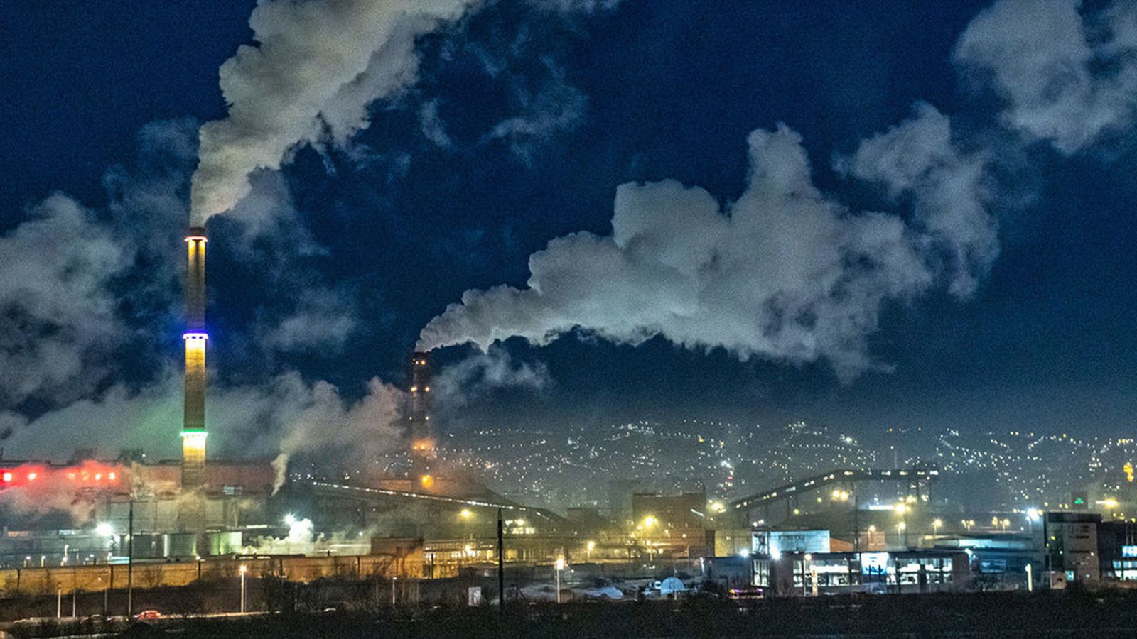 Les emsiones de carboni de les plantes d'energia contribueixen al calfament del planeta. Ulaanbaatar, Mongòlia