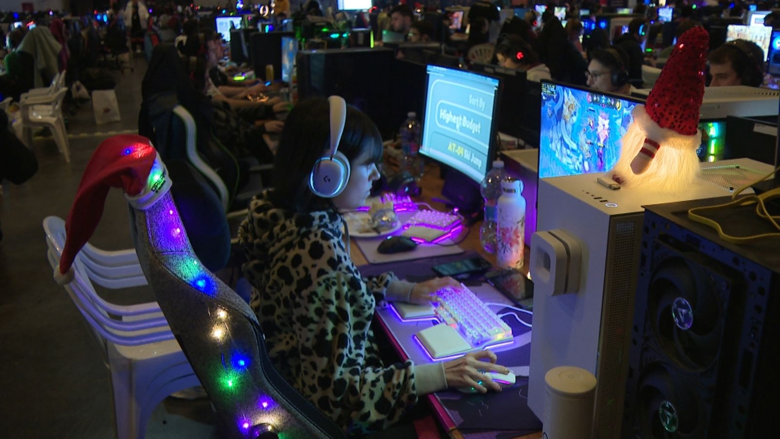 Els participants més matiners de la DreamHack ja juguen les primeres partides a Fira València