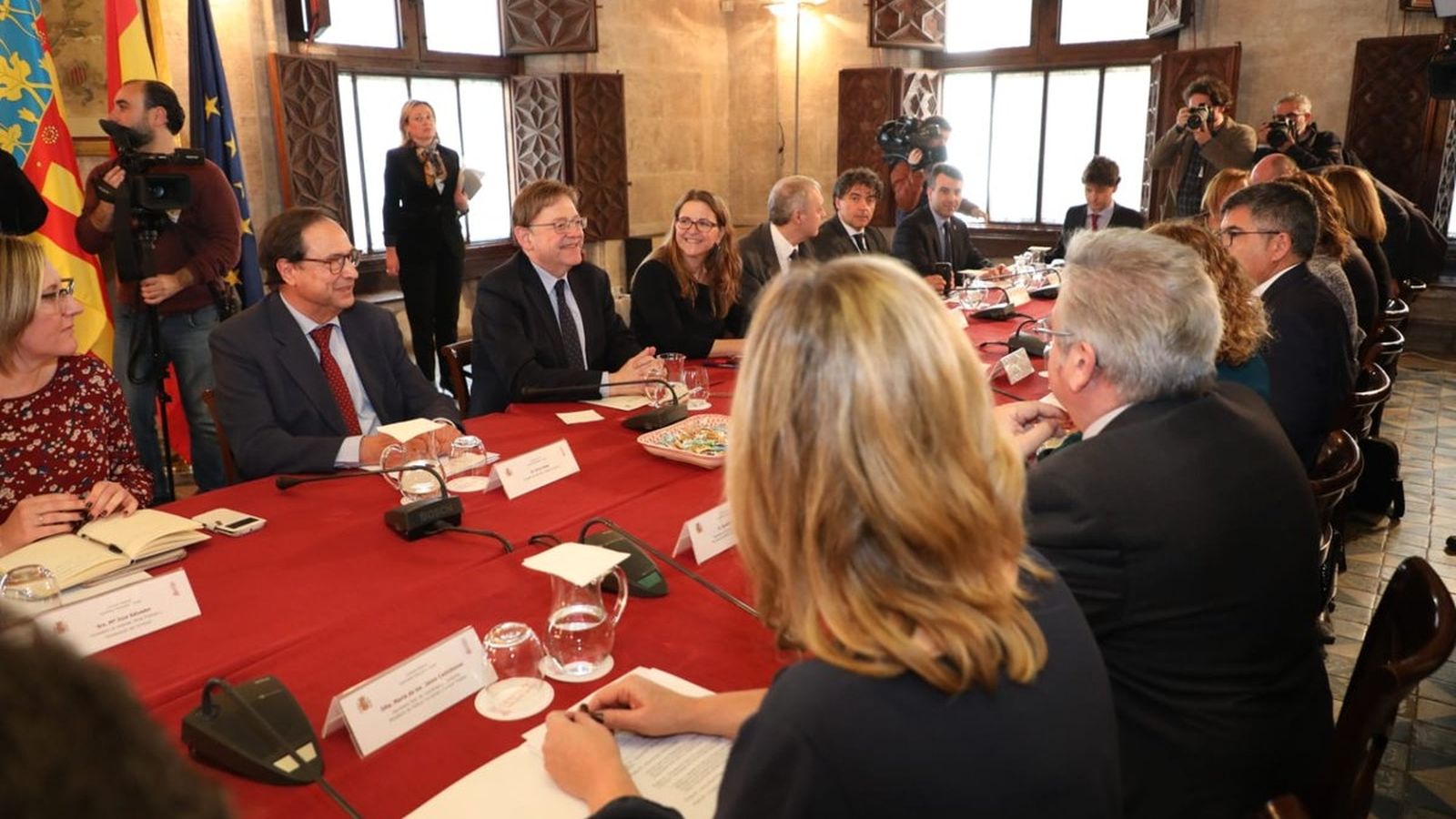 Primera comissió bilateral entre el govern espanyol i la Generalitat