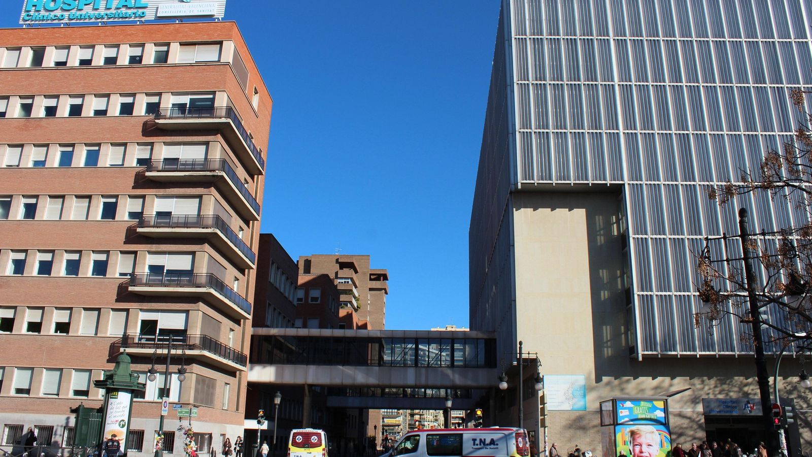 Façana de l'Hospital Clínic de València