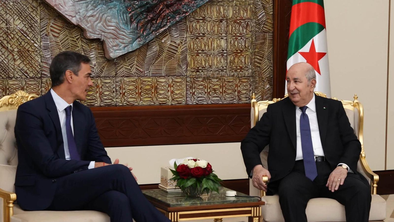 Sánchez i el president algerià, Abdelmadjid Tebboune, este dilluns
