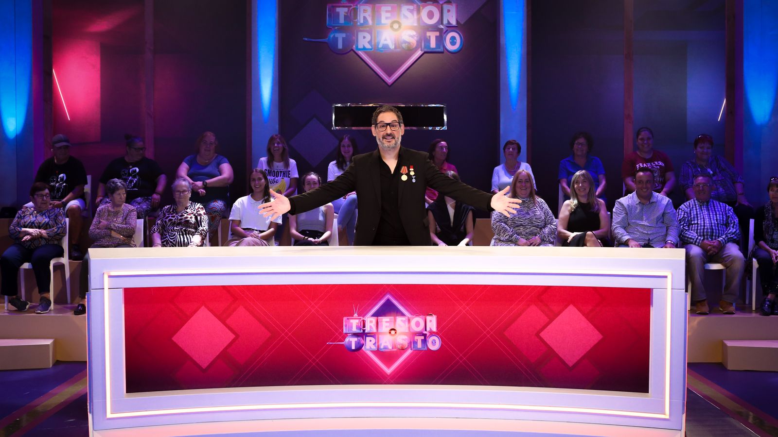 Tresor o trasto, els divendres a les 22 hores, el concurs per a jugar en família.