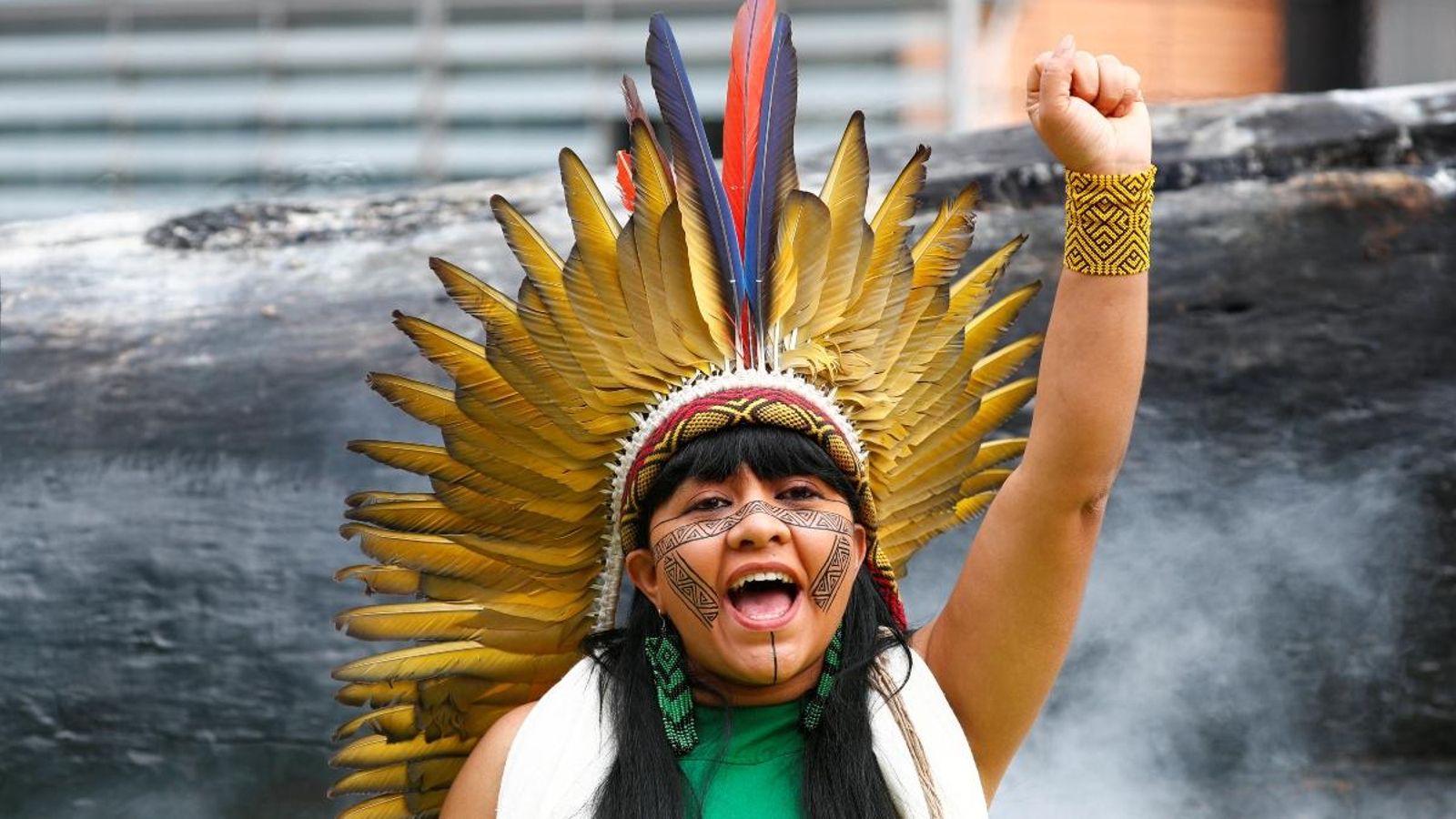 Protesta contra la destrucció de la selva amazònica, enfront de la seu de la Comissió Europea, a Brussel·les