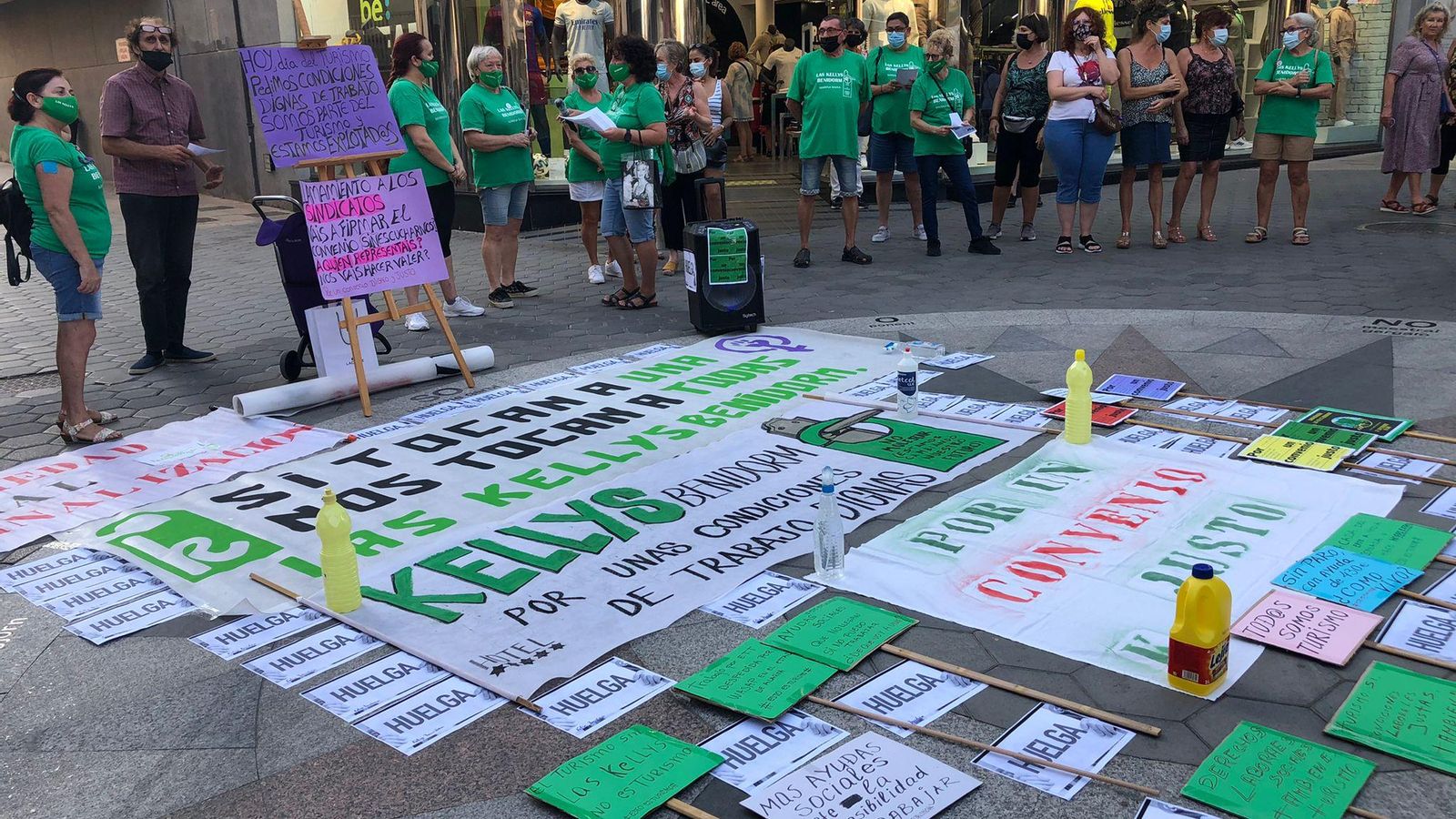 Imatge de les Kellys Benidorm durant la protesta que s'ha dut a terme aquesta vesprada