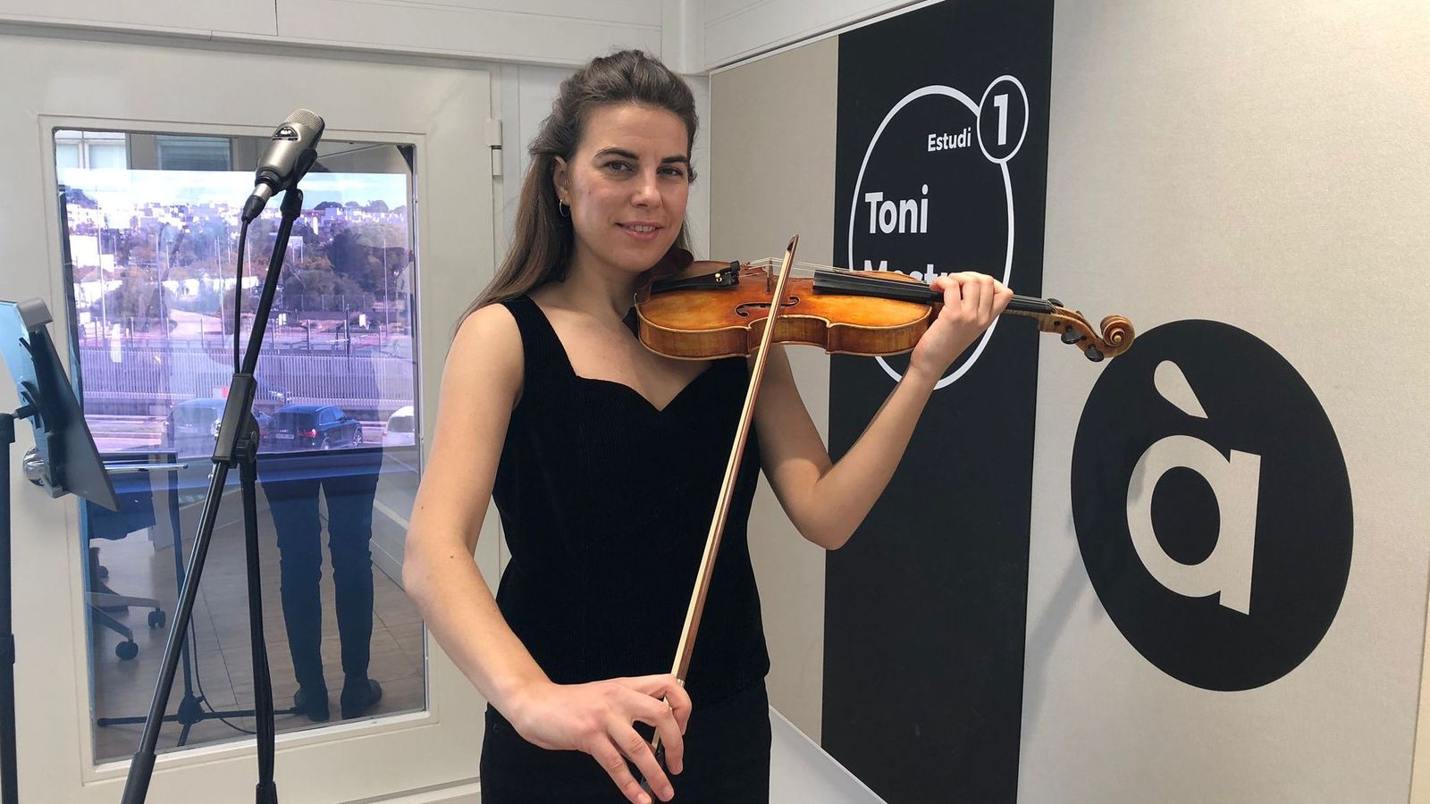 06.03.2023 | Música en directe amb Lucía Ventimilla