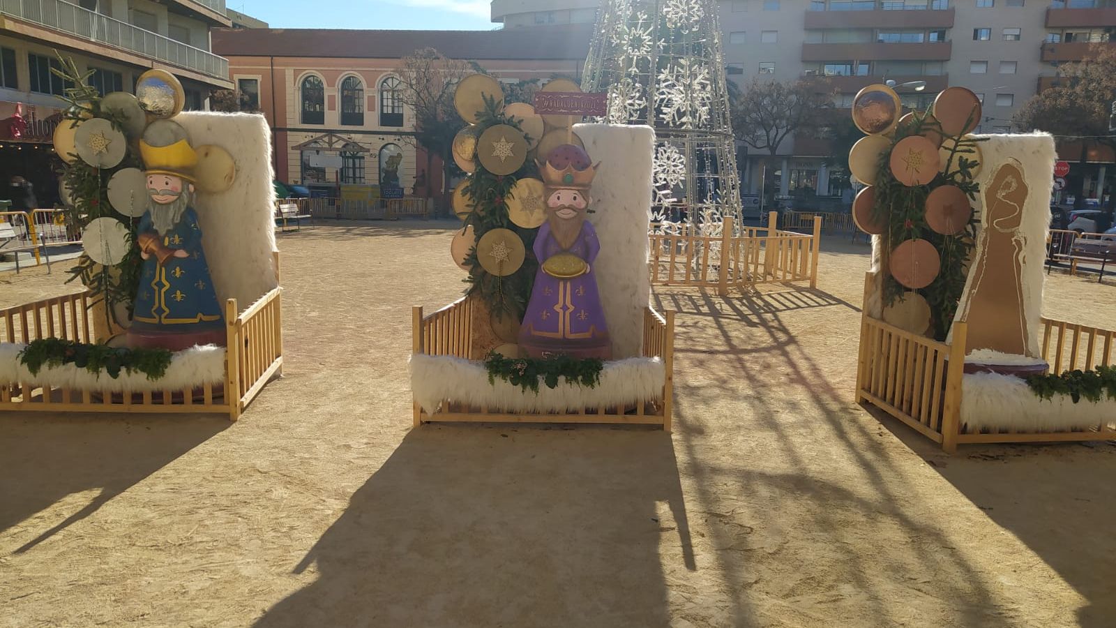 A la dreta, el forat del rei Baltassar