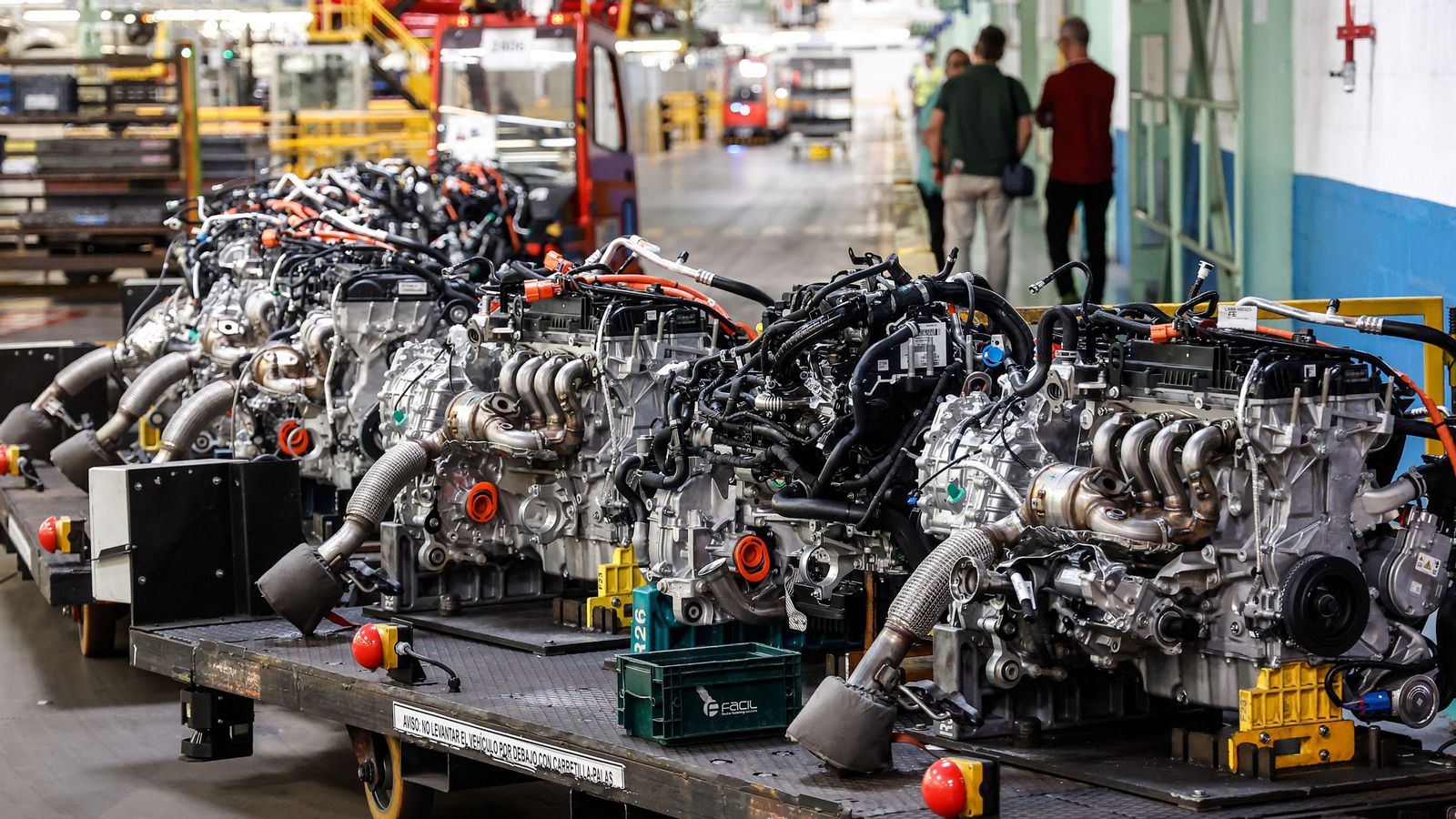La producció de motors en les naus d'Almussafes es deté aquest dilluns i demà dimarts, seguint el calendari de parades previstes en l'ERTO