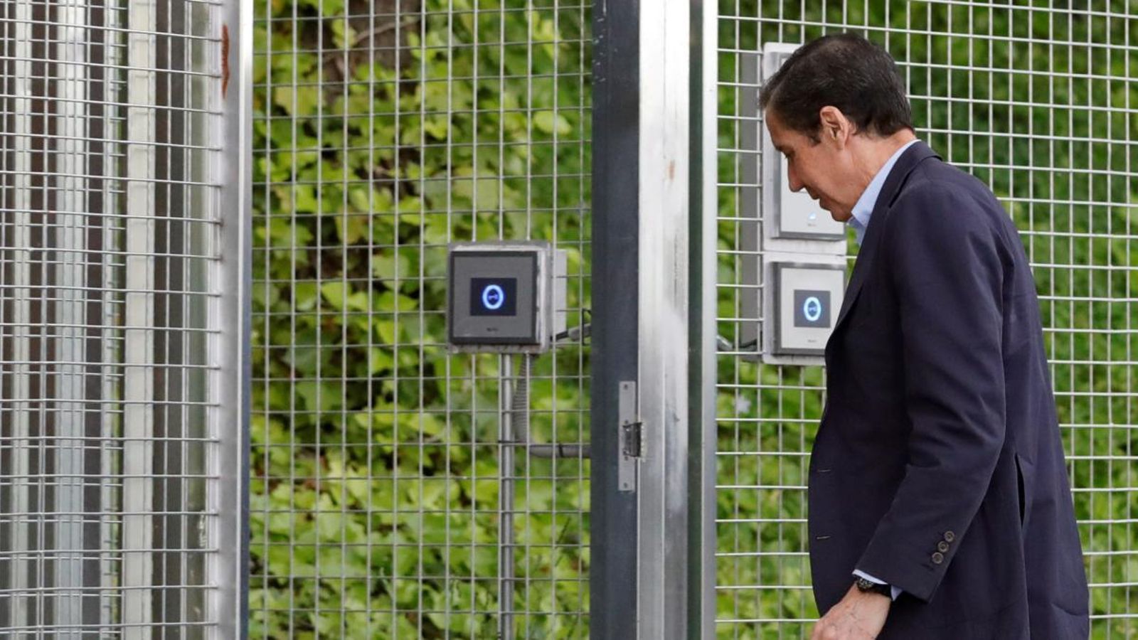 Zaplana arribant a la Comandància de la Guàrdia civil a Tres Cantos