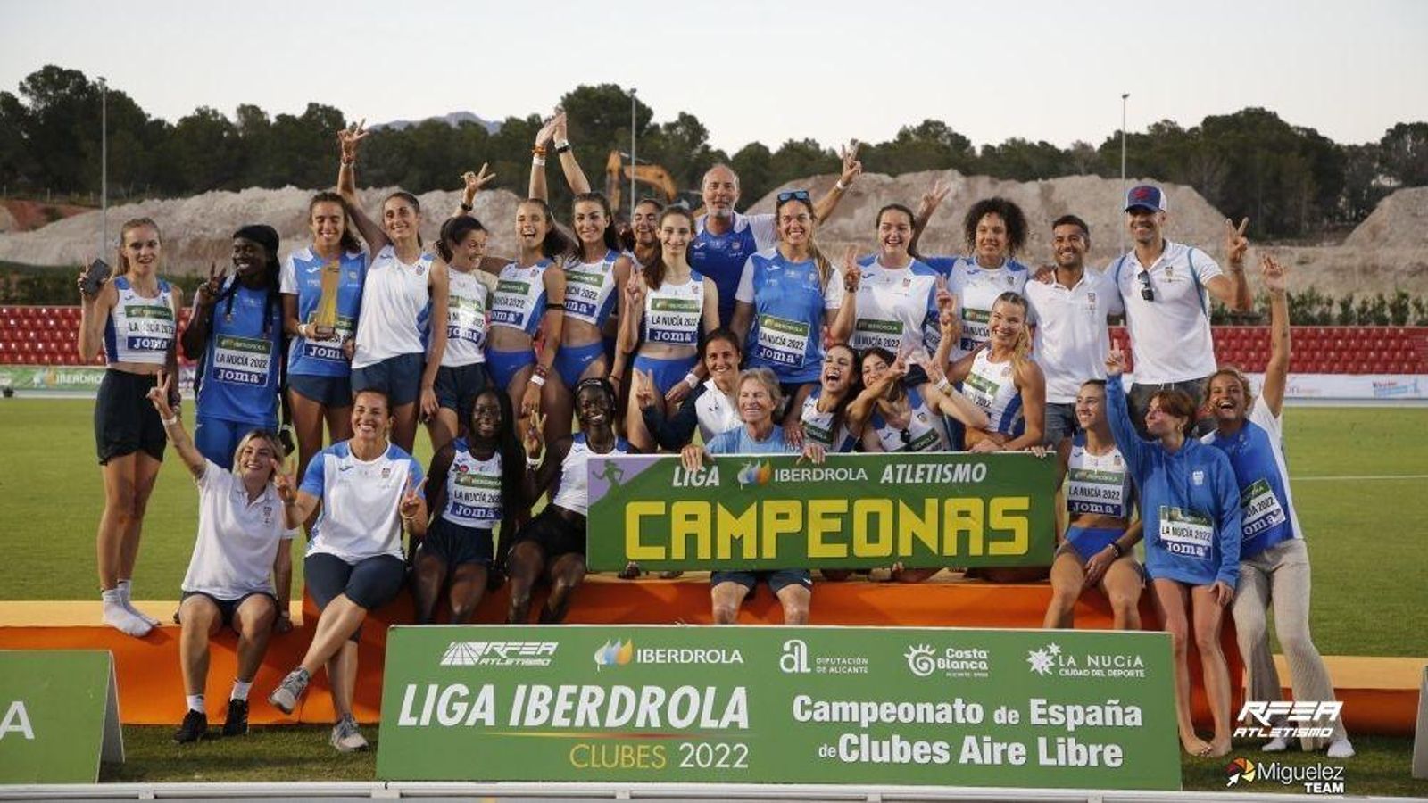 L'equip valencià celebra la victòria
