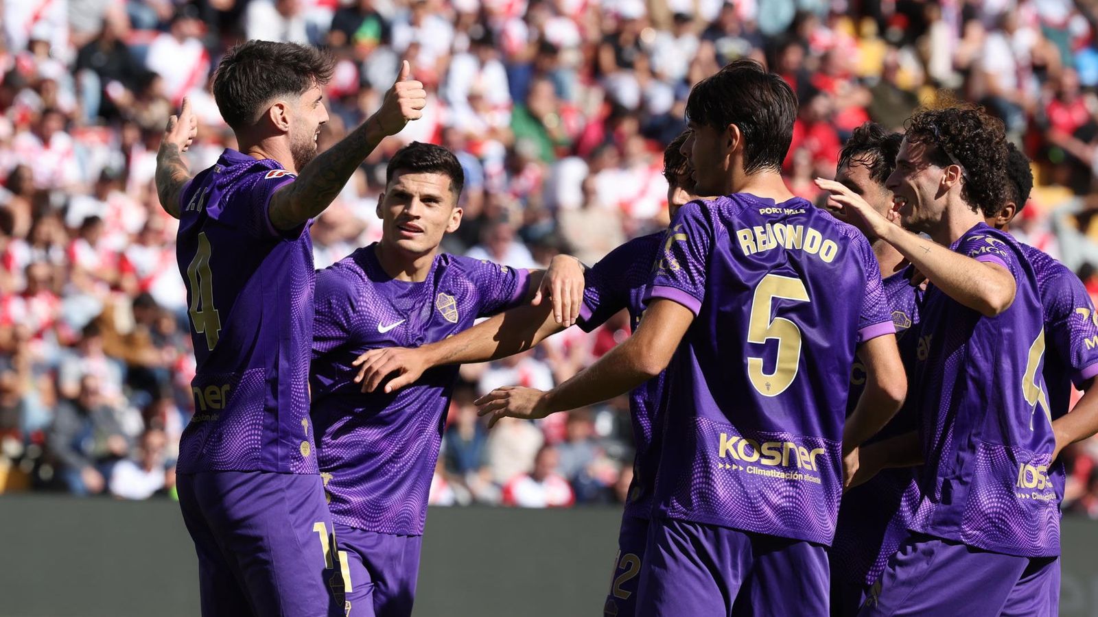 Els jugadors de l'Elx celebren un dels gols