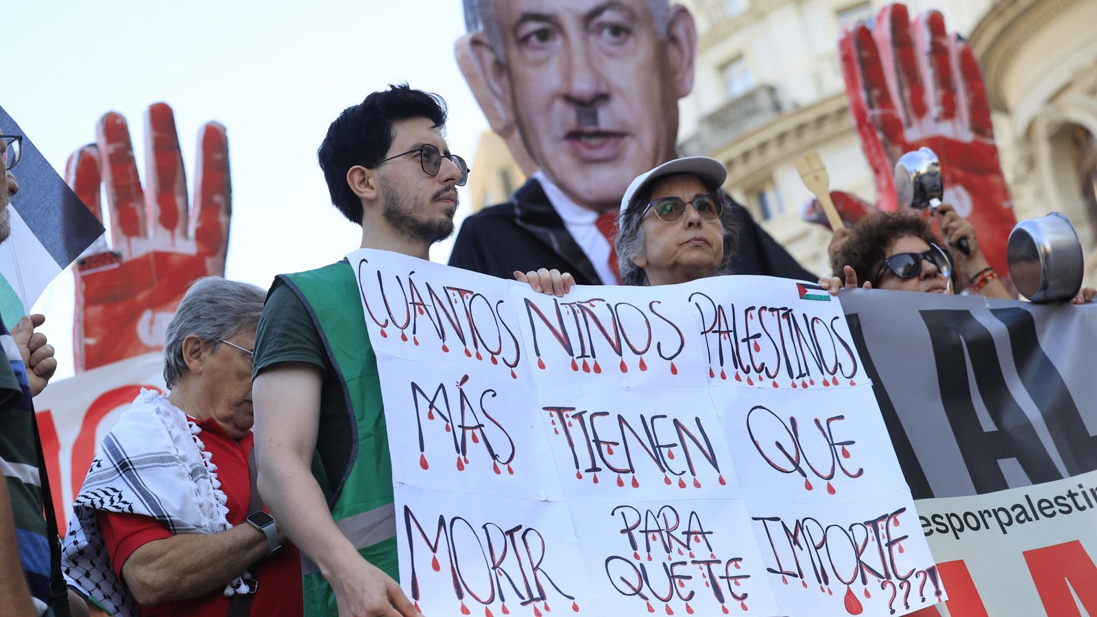 Una vintena d'entitats socials reclamen al govern espanyol sancions immediates a Israel