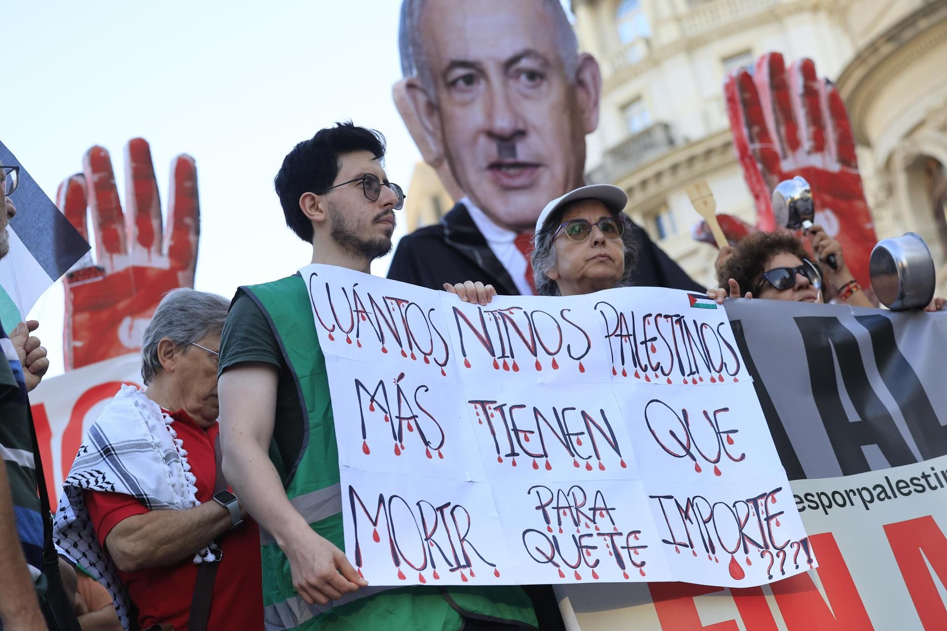 Una vintena d'entitats socials reclamen al govern espanyol sancions immediates a Israel Una vintena d'entitats socials reclamen al govern espanyol sancions immediates a Israel