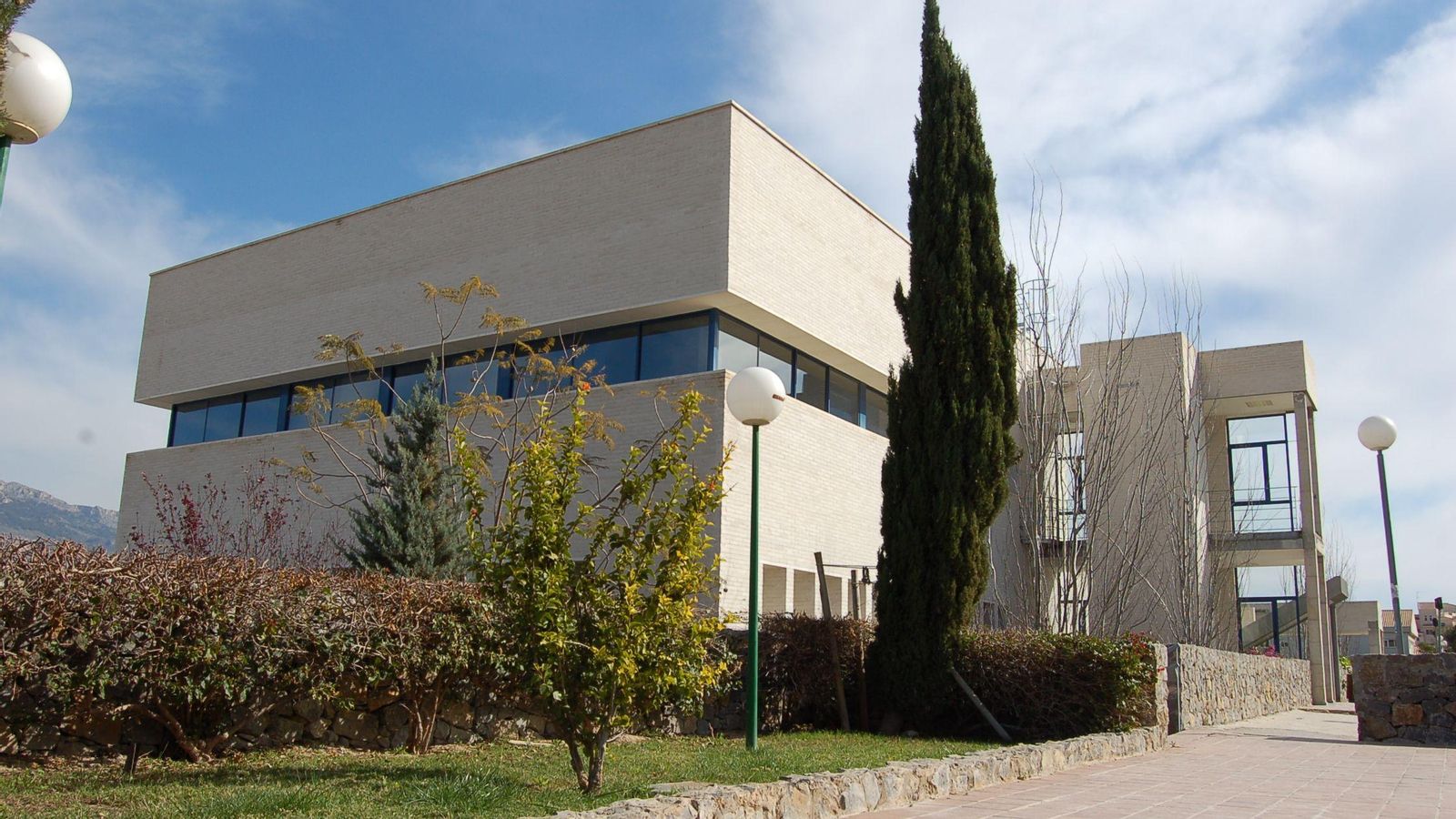 Facultat de belles arts de la Universitat Miguel Hernández a Altea