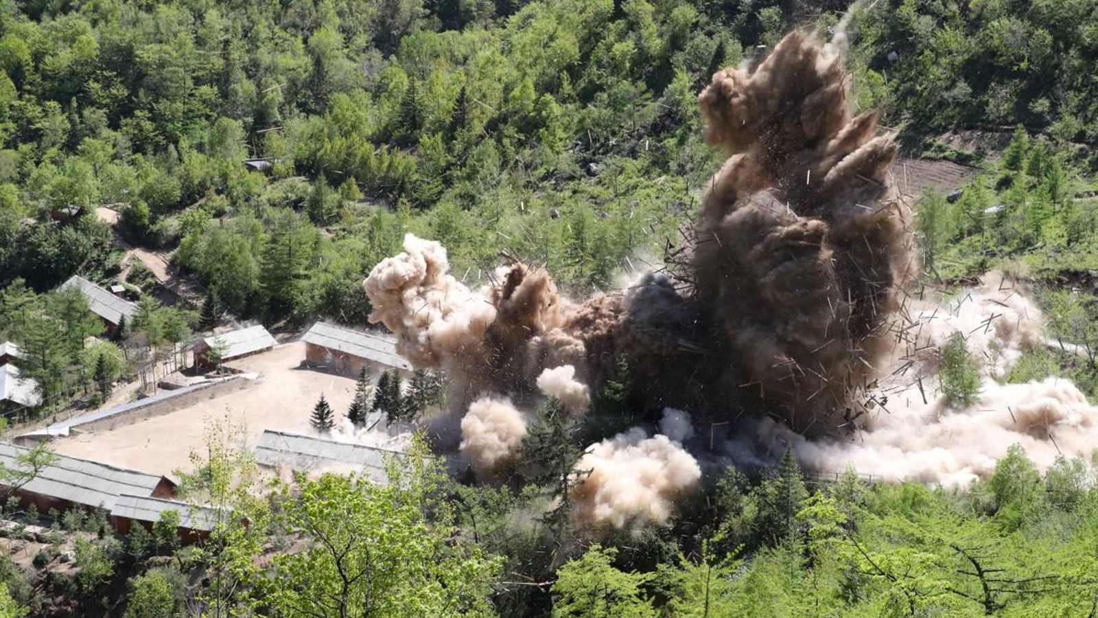 Corea del Nord destrueix el seu centre de proves nuclears