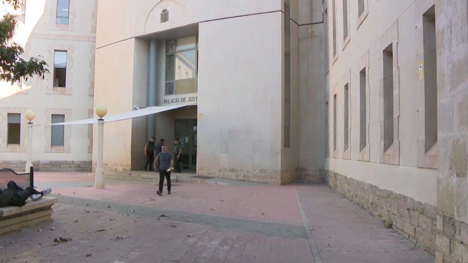 Jutjat d'Alacant on han declarat els menors acusats de l'agresssió sexual este divendres