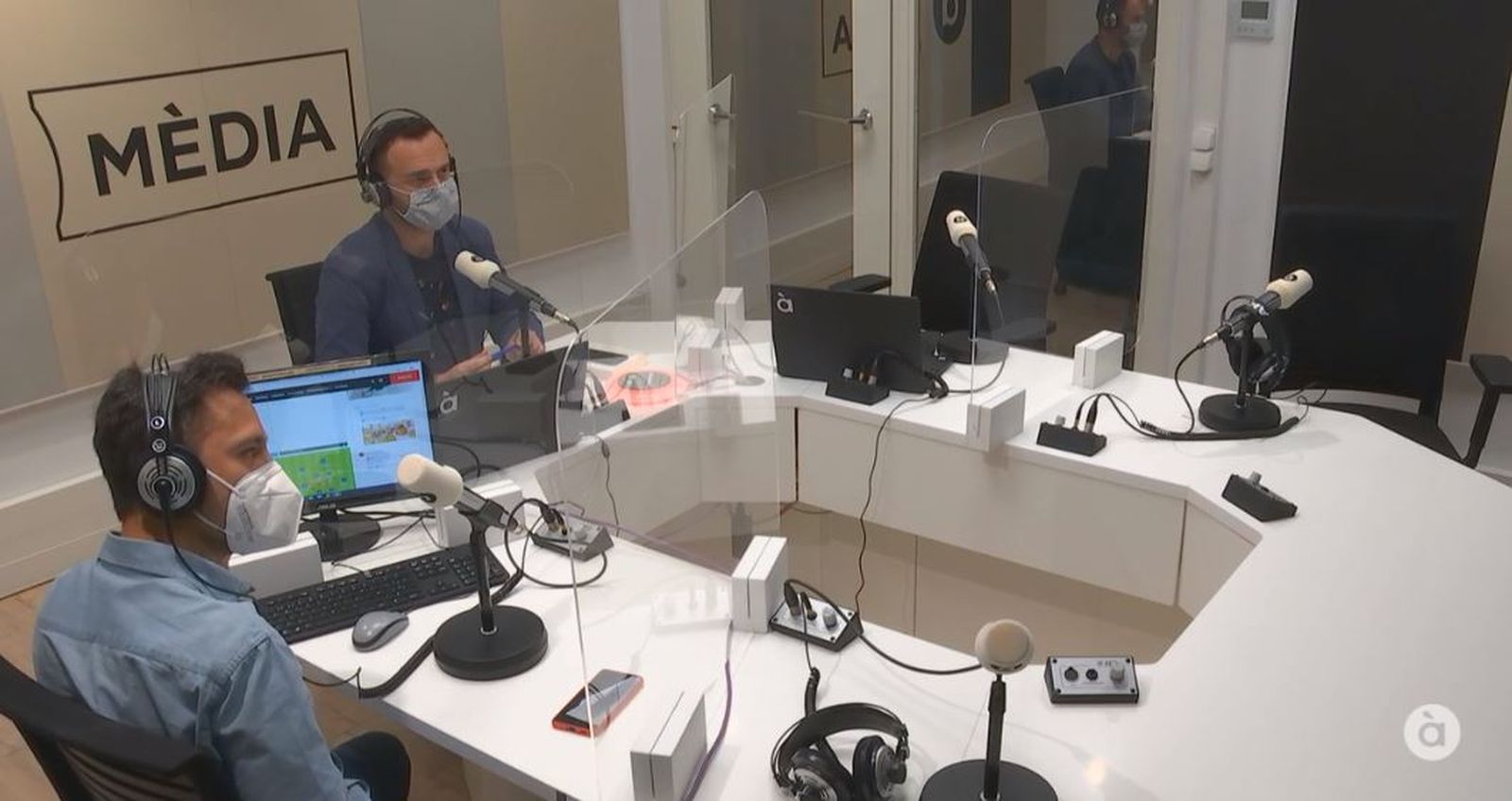 línia de fons 26.05