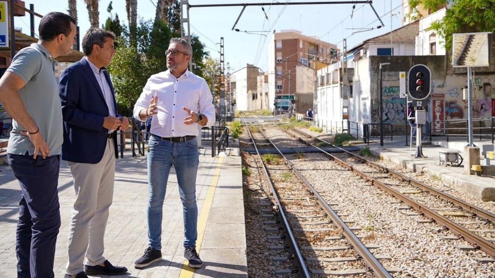 Carlos Mazón aquest dimecres a l'estació de metro de Burjassot-Godella