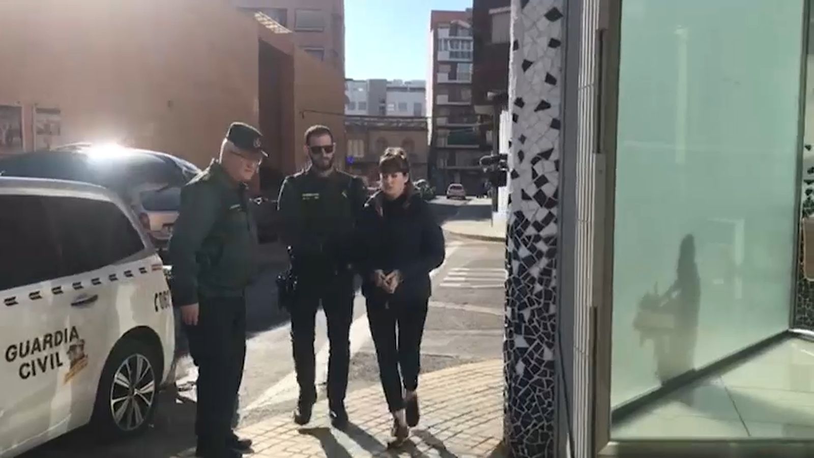 La dona serà investigada en una causa oberta per delictes d'homicidi en grau de temptativa i lesions