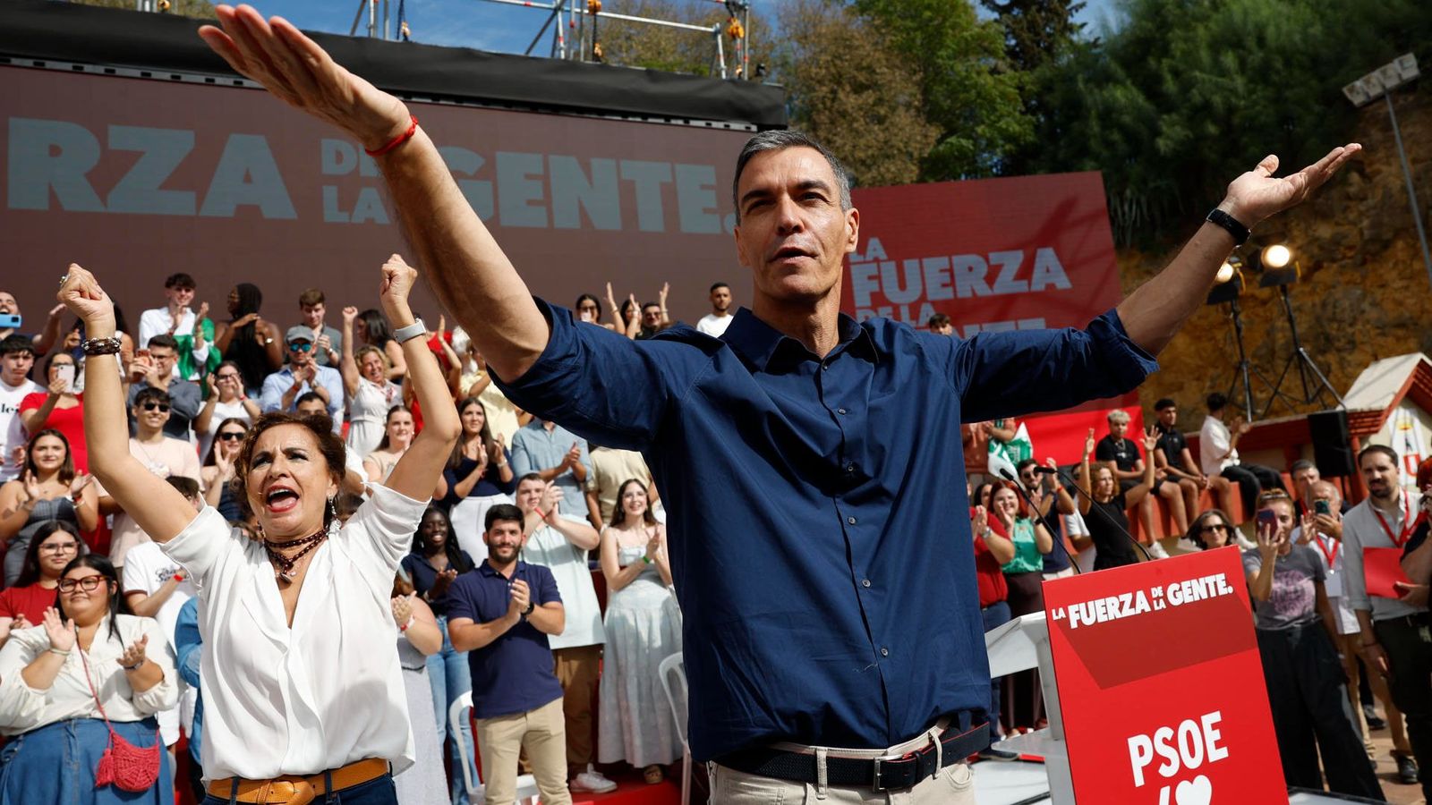 Pedro Sánchez en un acte de precampanya del Psoe a Sevilla del diumenge