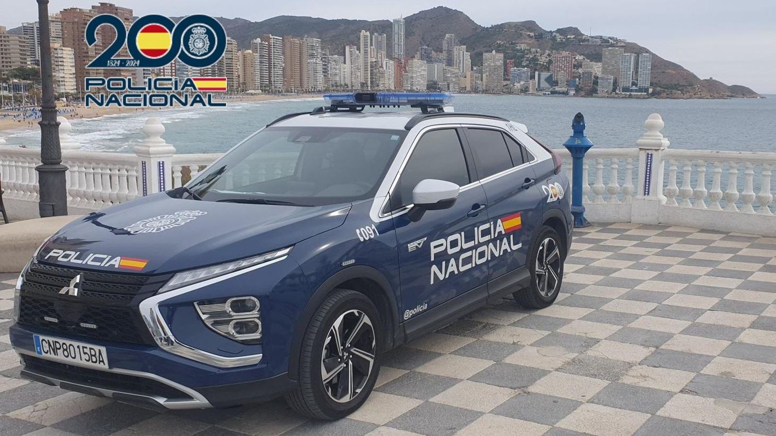 Un cotxe de la Policia Nacional al Mirador de Benidorm Detinguta Benidorm un fugitiu de la justícia francesa
