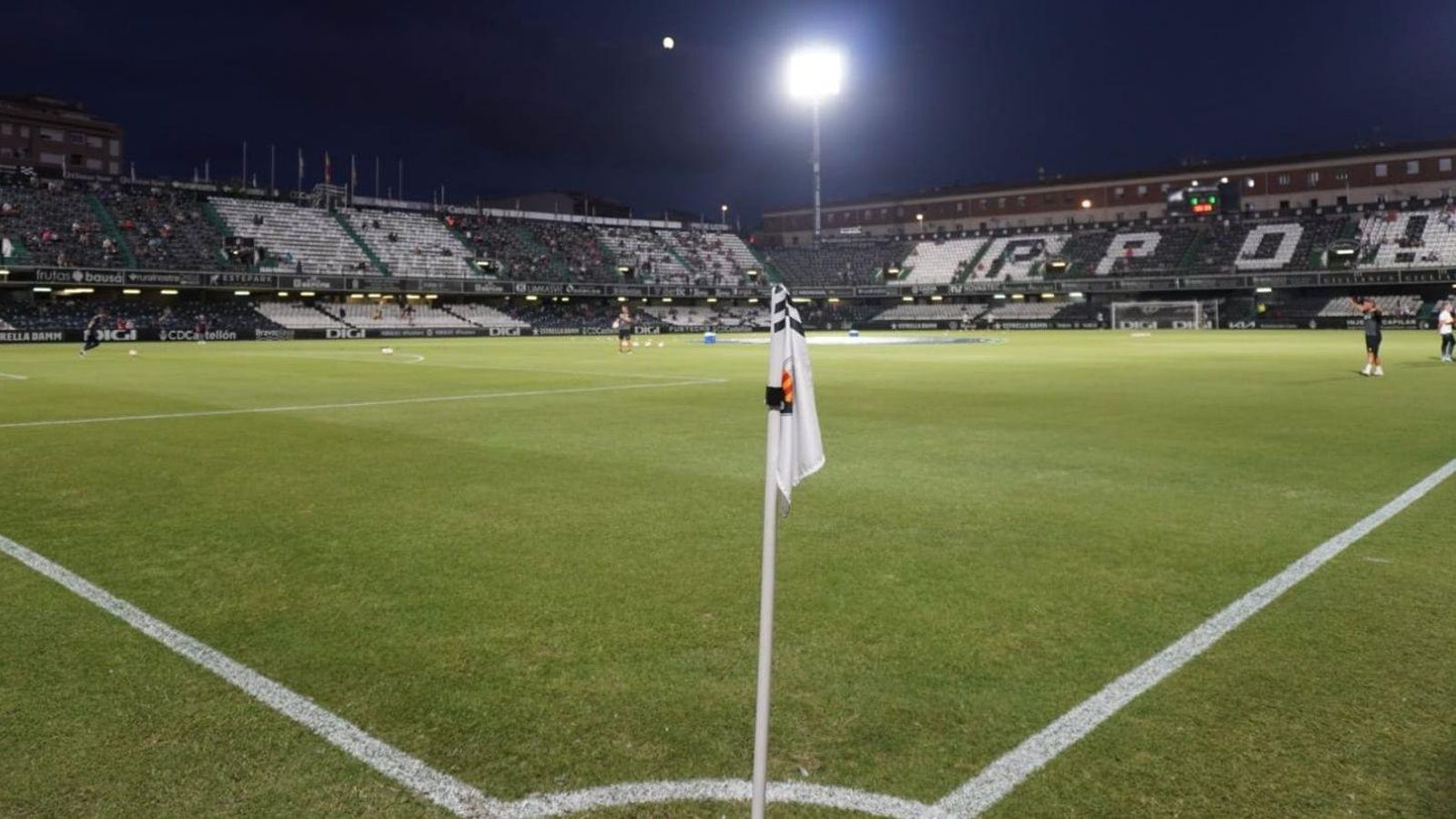 Imatge de l'estadi de Castàlia a peu de camp