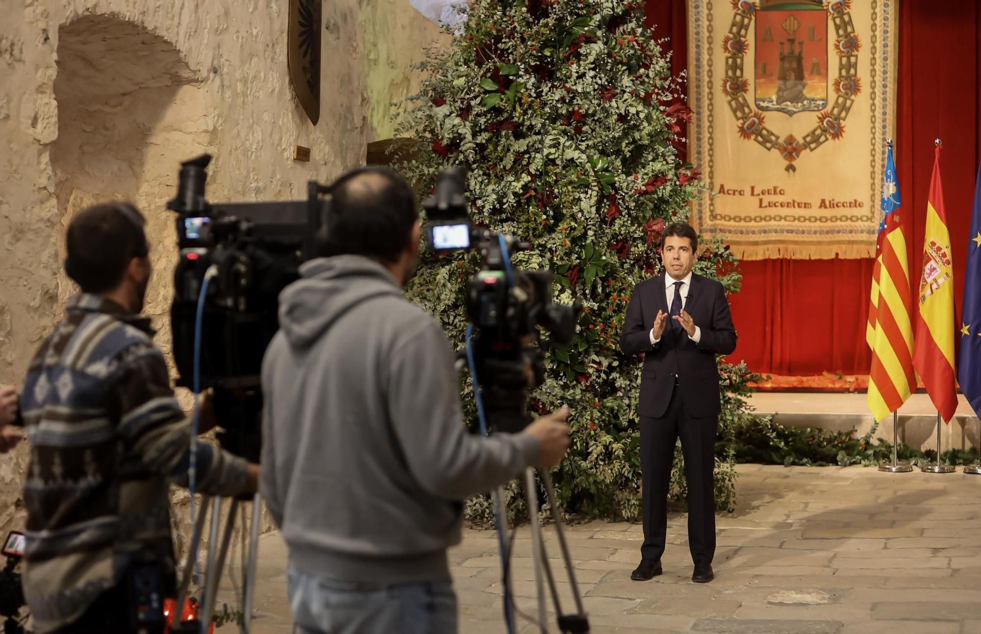 Moment de la gravació del missatge de Cap d'Any del president del Consell, Carlos Mazón Moment de la gravació del missatge de Cap d'Any del president del Consell, Carlos Mazón
