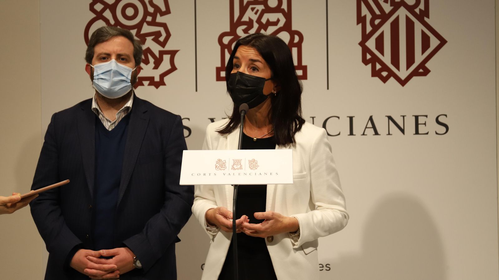 Els diputats de Ciutadans Eduardo del Pozo i Ruth Merino, aquest dilluns