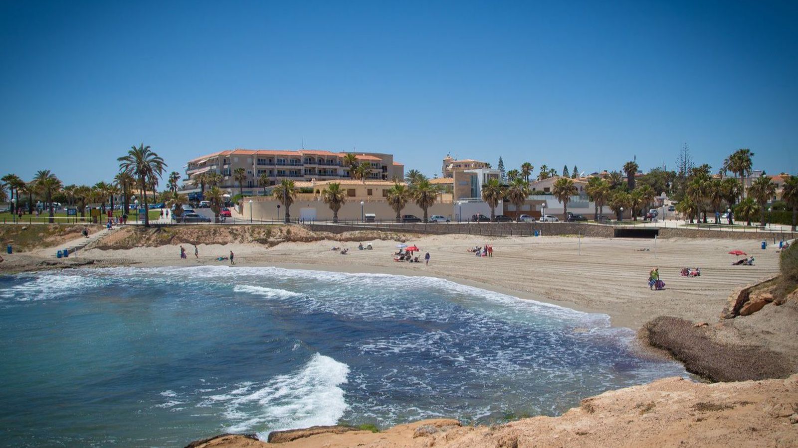 La Cala Mosca d’Oriola reobri al bany després del seu tancament dimarts passat