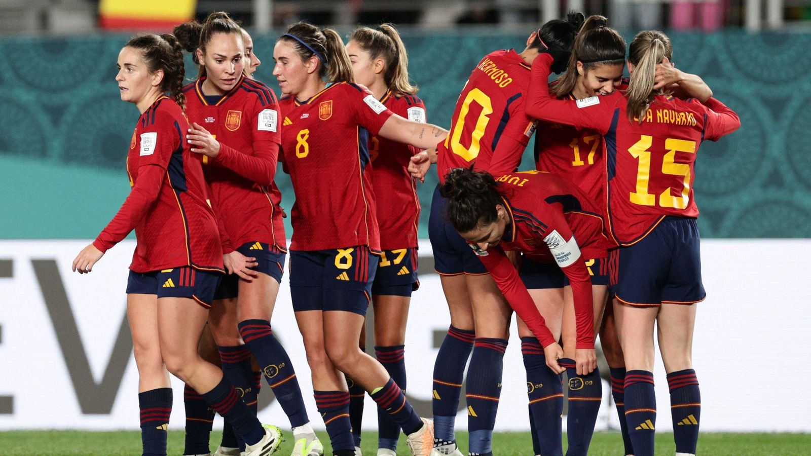 Espanya celebra el quart gol obra d'Alba Redondo
