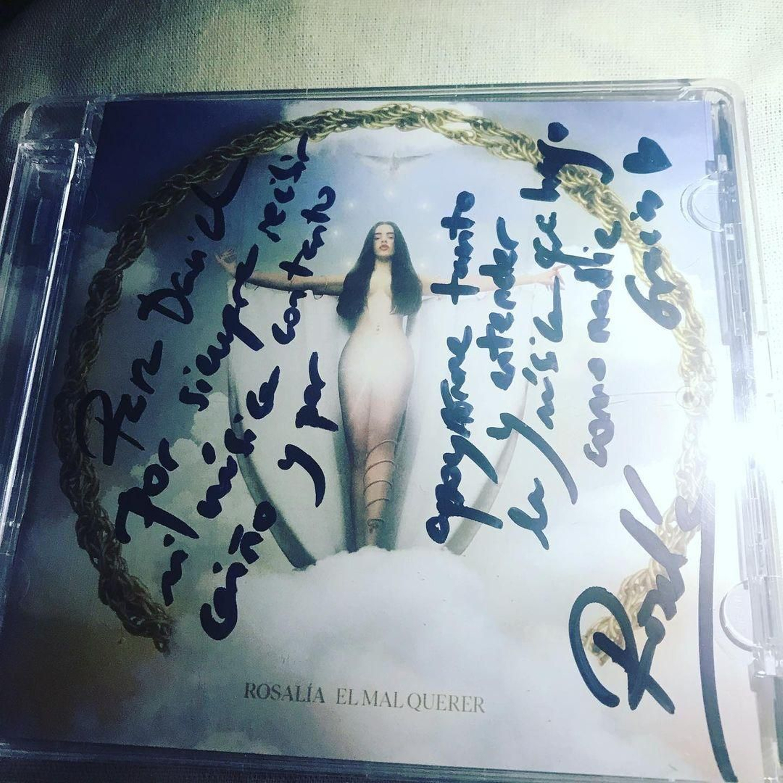 Disc dedicat per Rosalia en què li diu a Daniel que ell ha sabut entendre la seua música "com ningú"