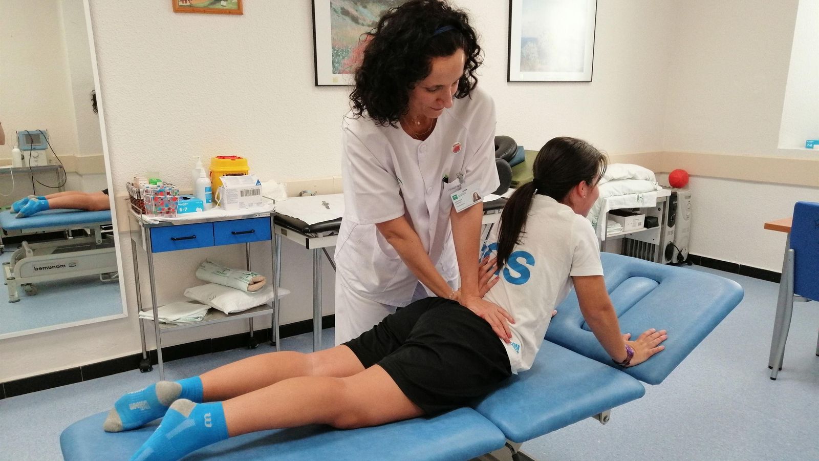 Imatge d'arxiu d'una fisioterapeuta