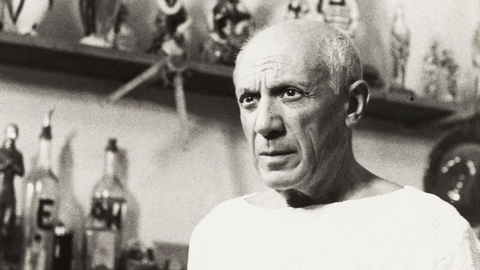Picasso al seu taller de Madoura el 1955