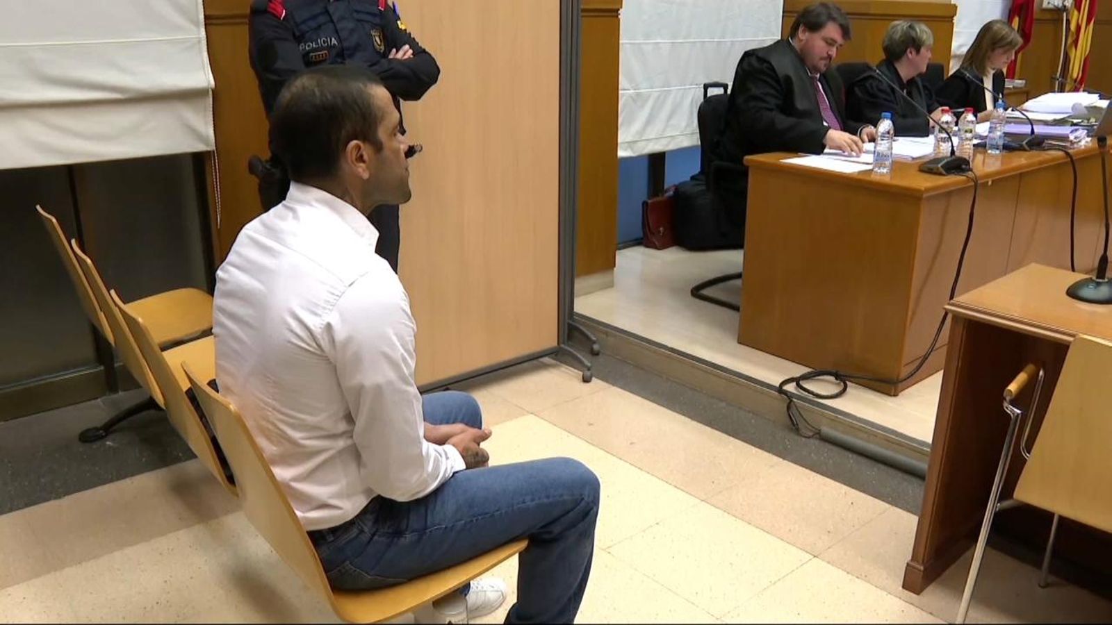 Dani Alves durant la segona sessió del juí en el qual se l'acusa de violació