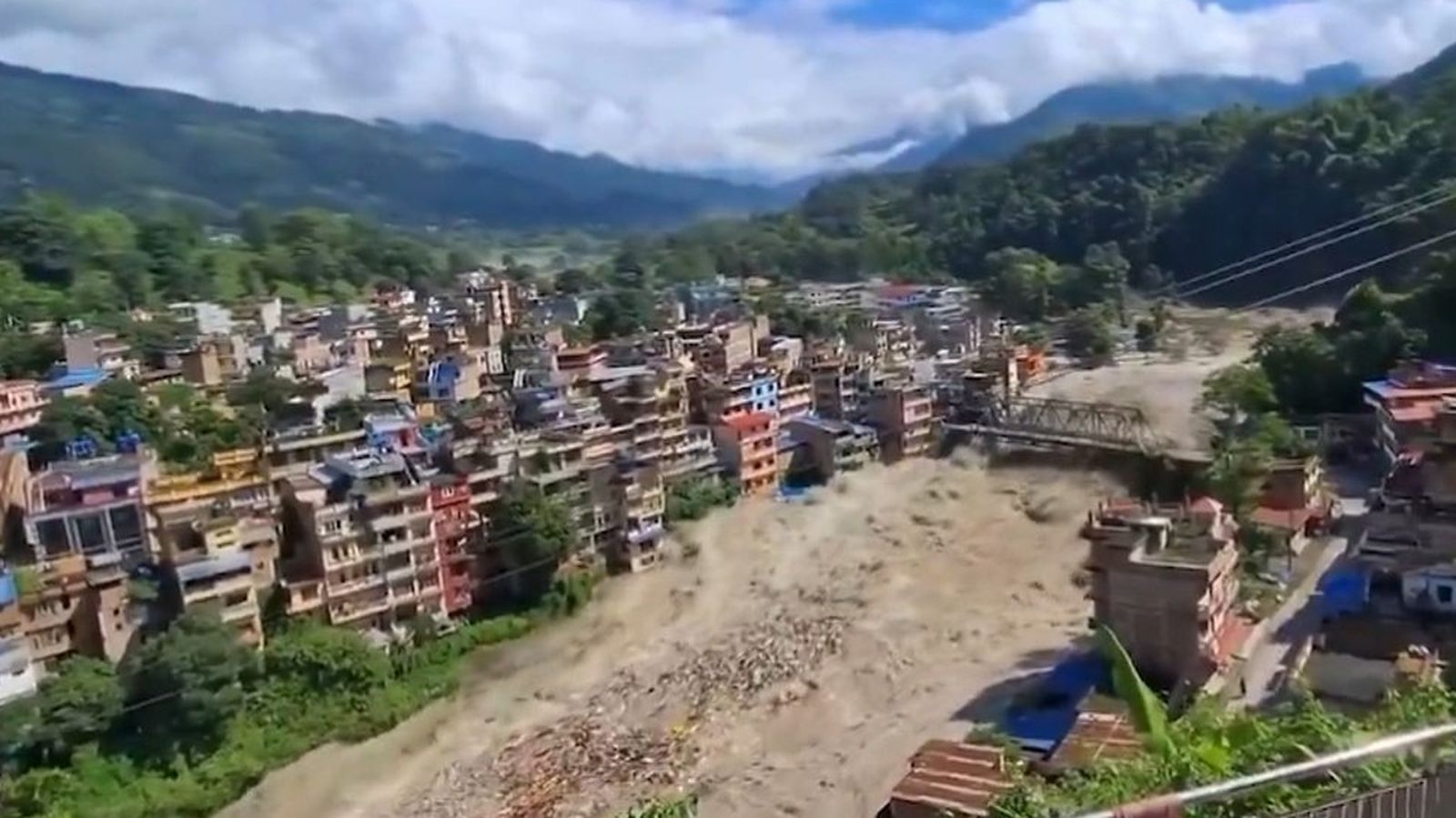 El pas de l'aigua prop de la frontera amb el Tibet