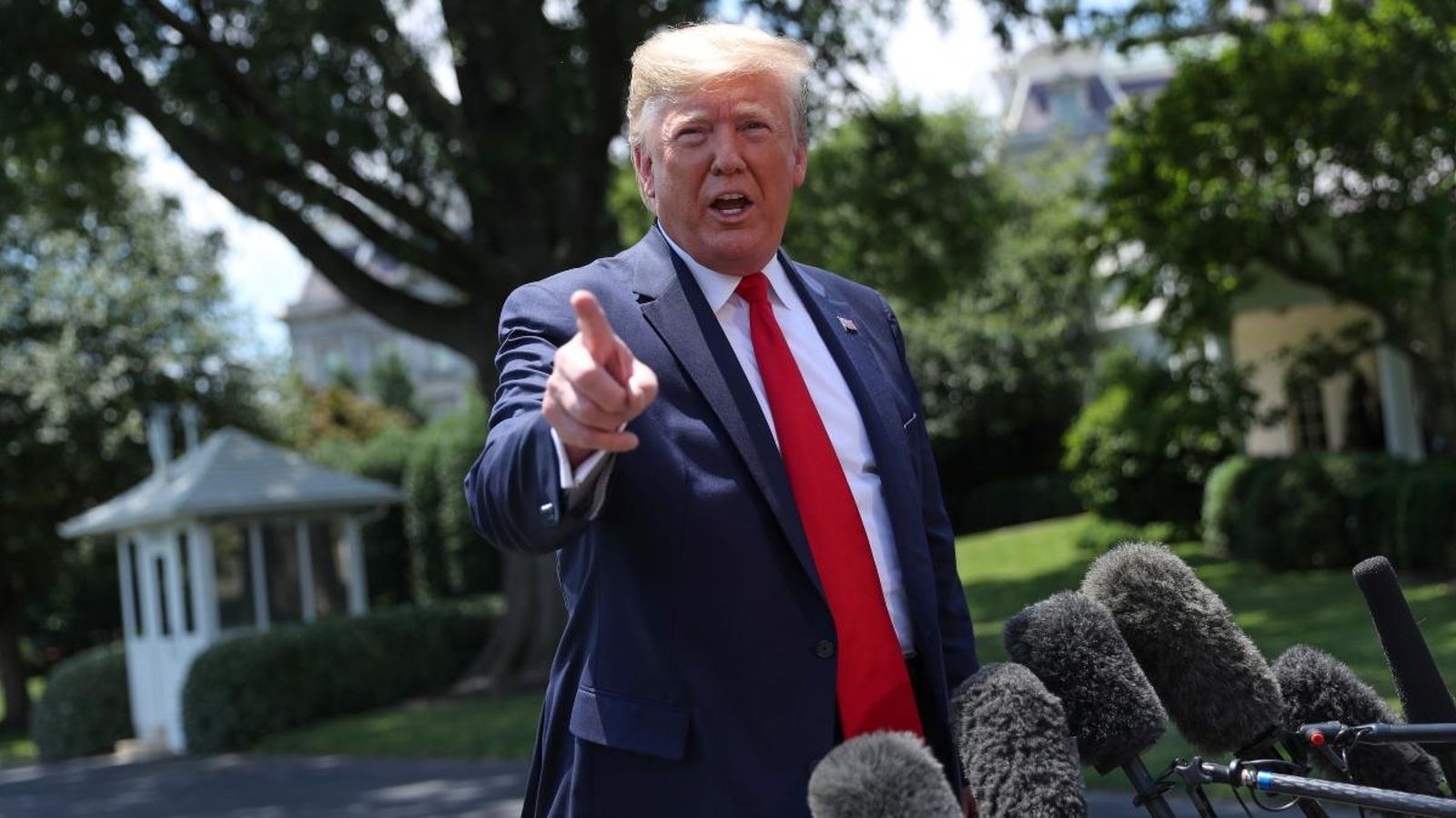 Trump, abans d'eixir cap a la cimera del G-20