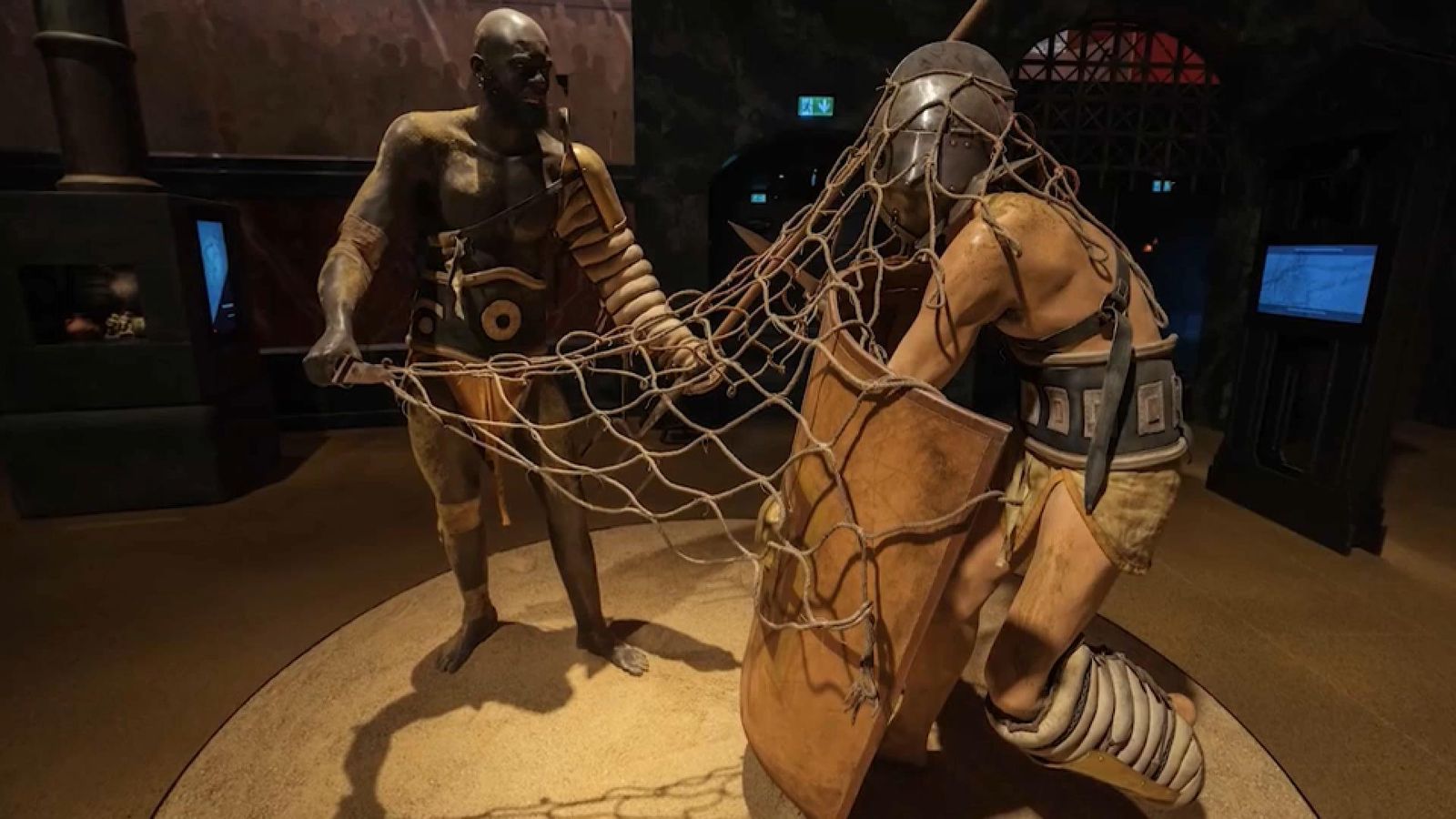 Els elements de lluita són part del fons de l'exposició que s'ha inaugurat aquest dimecres al MARQ d'Alacant Els elements de lluita són part del fons de l'exposició que s'ha inaugurat aquest dimecres en el Marq d'Alacant