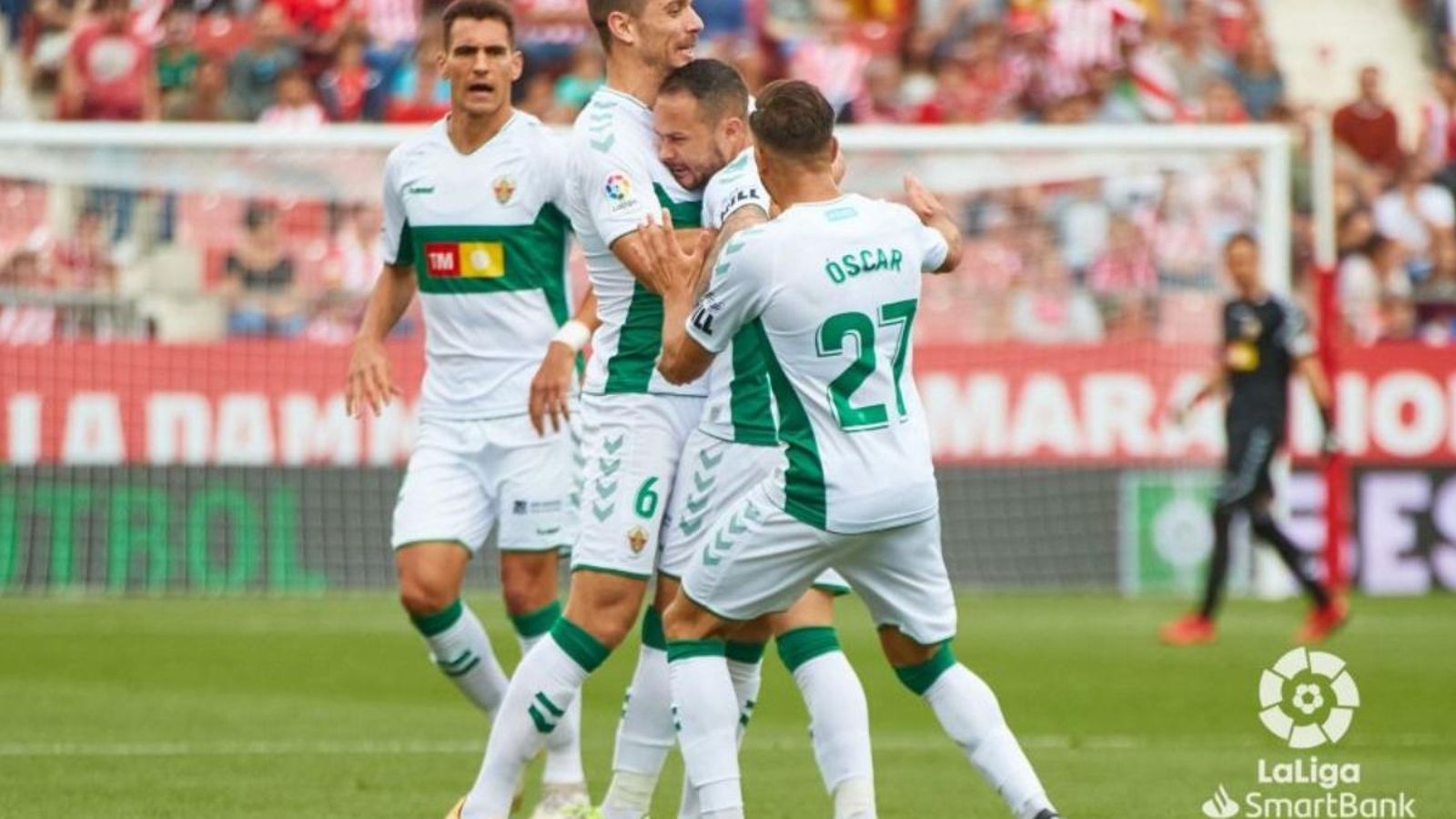 L'Elx festeja el primer gol, d'Iván Sáchez