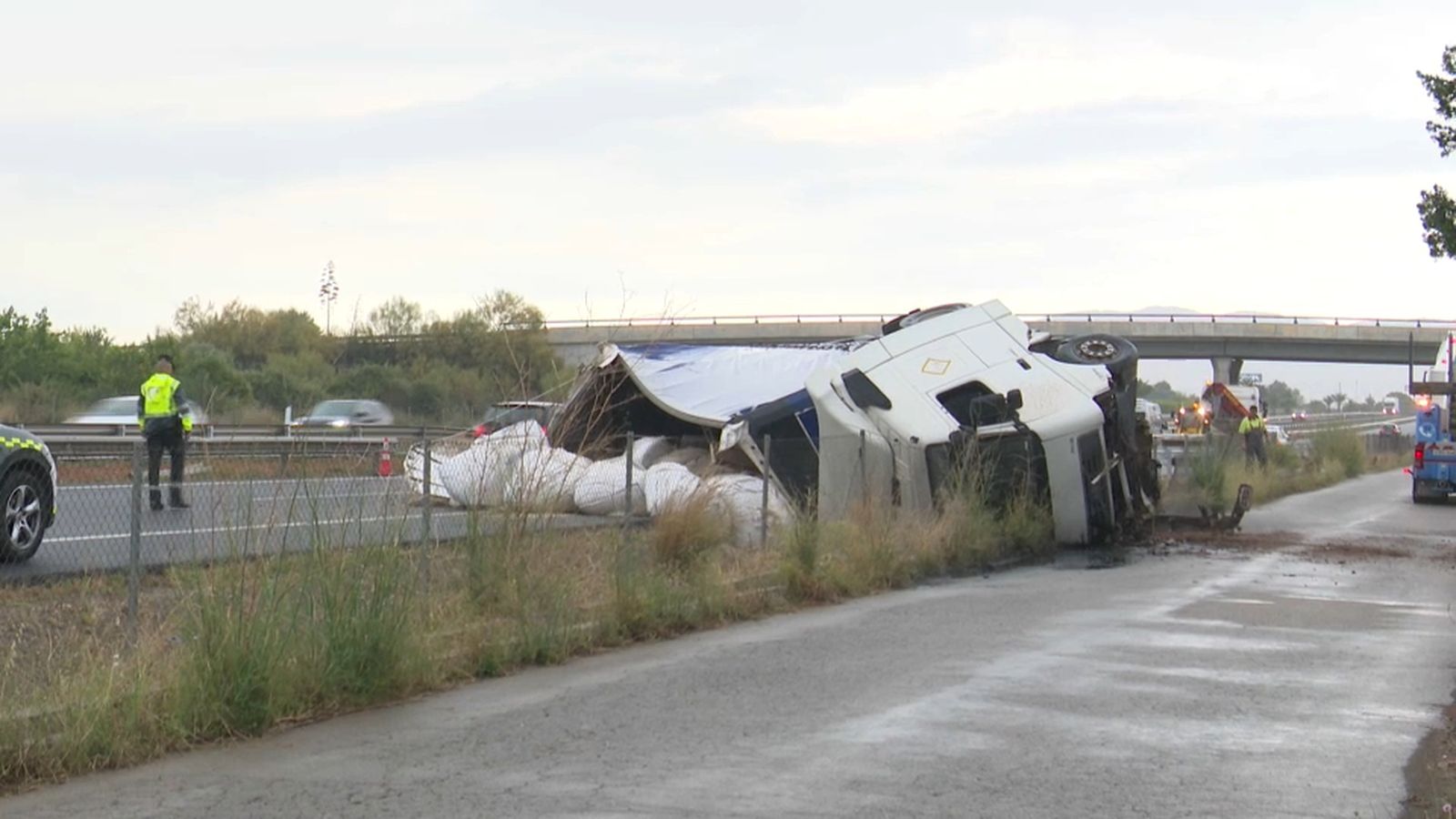 El camió accidentat a la CV-10, esta vesprada