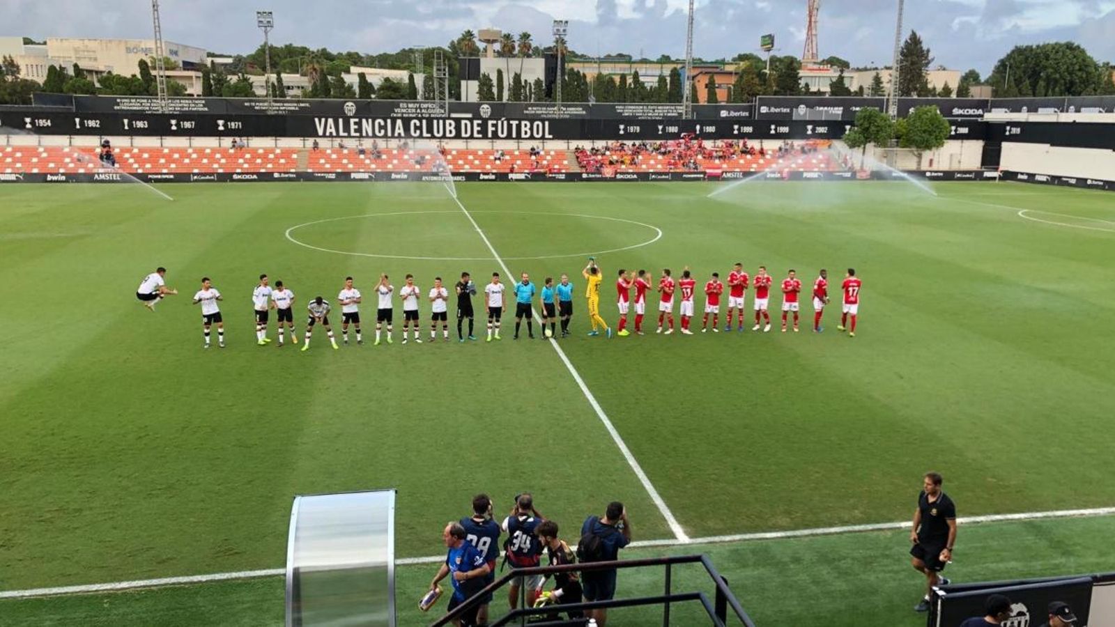 Començament d'un partit entre el València Mestalla i l'Andorra de la temporada 2019-2020
