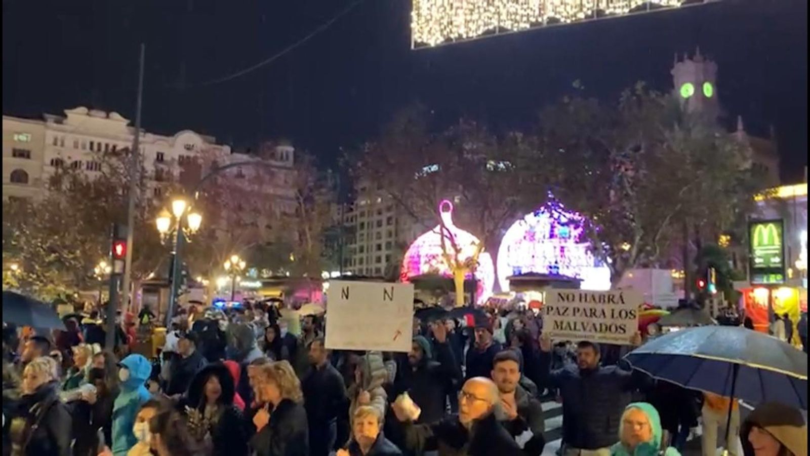 Manifestació a València contra les mesures anticovid