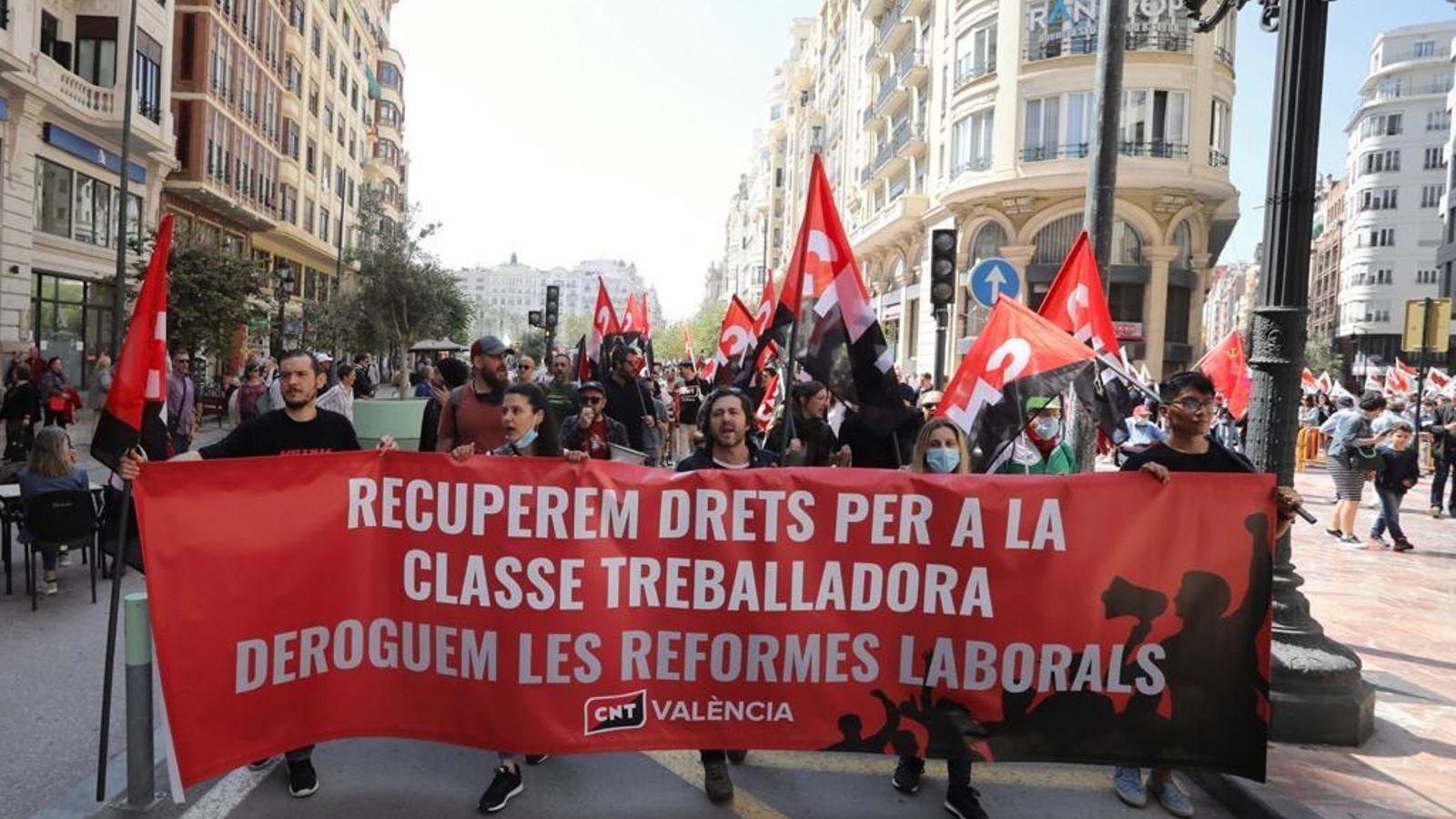 Manifestació convocada per la CNT a València