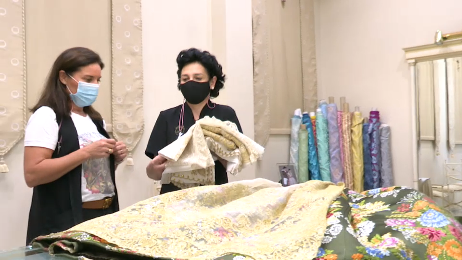 Del vestit tradicional a la roba de carrer: la indumentària valenciana busca reinventar-se