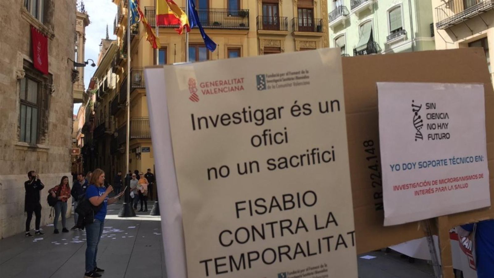 Investigadors sanitaris protesten contra la precarietat en el sector