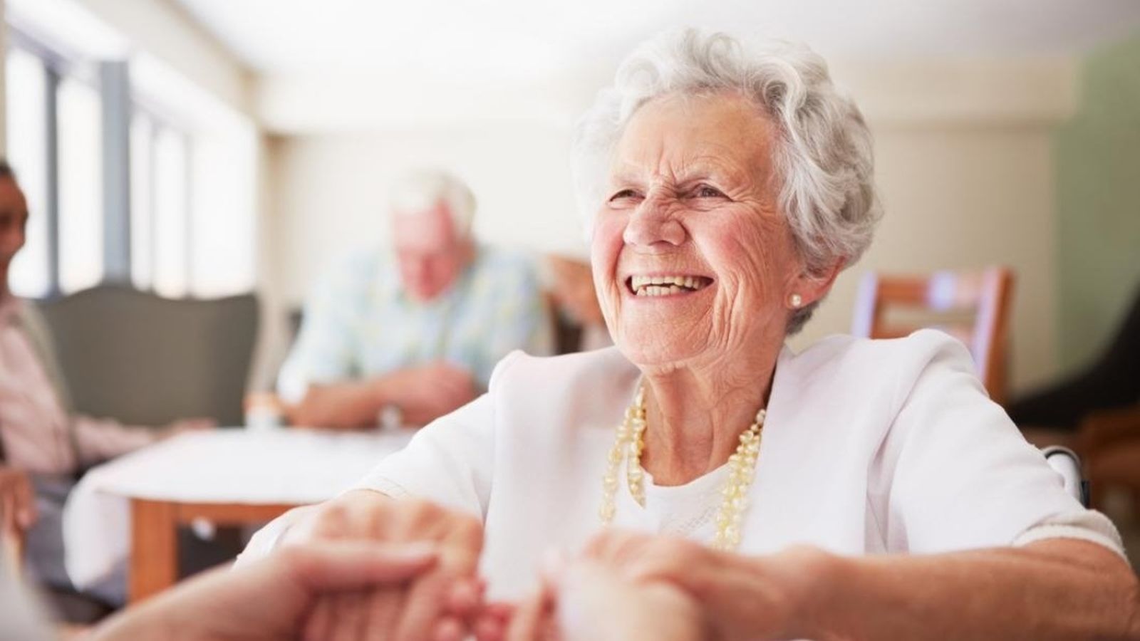 La població valenciana viu 82,81 anys, uns quants de mesos menys que la mitjana espanyola