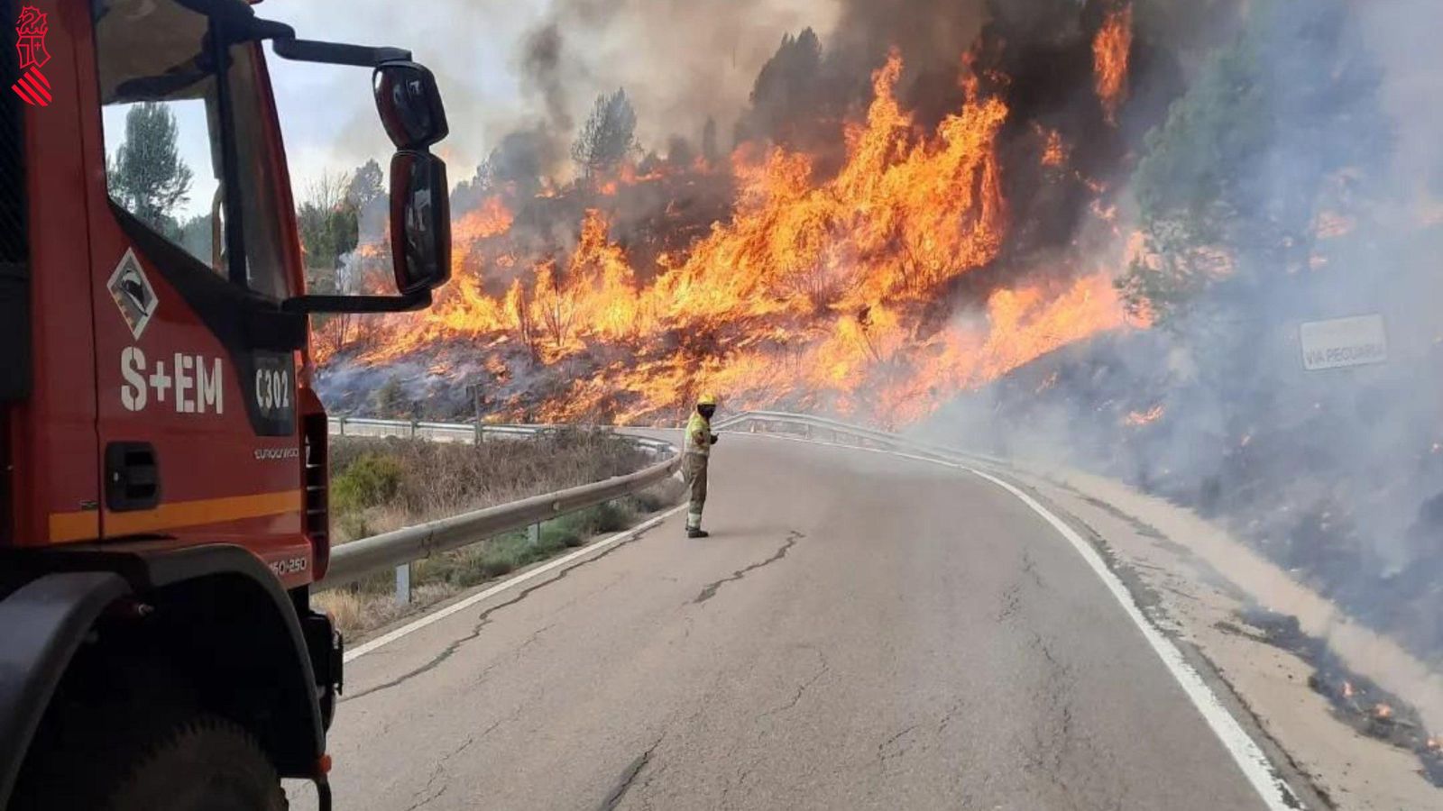 Contrafoc per a apagar l'incendi de Vilanova de Viver