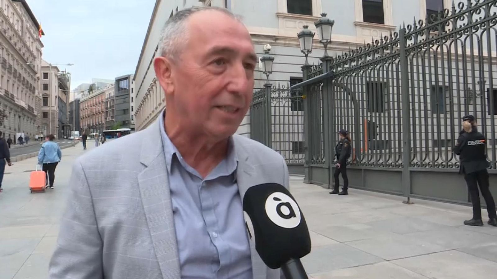 El diputat Joan Baldoví, a les portes del Congrés, aquest dijous, minuts després de que trascendira la seua intenció d'optar a les primàries de Compromís